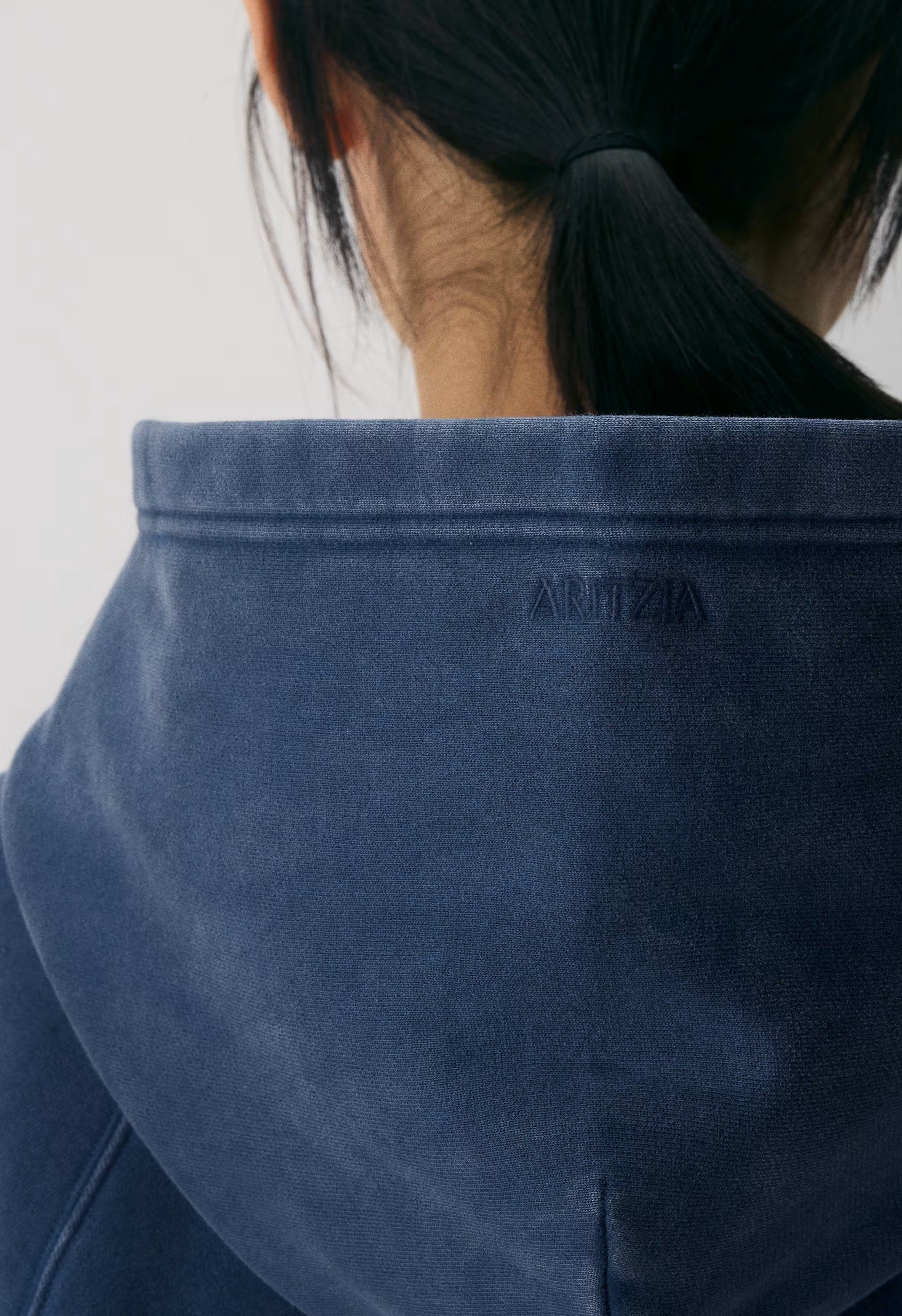 Cozy Sweatfleece Mega Raglan™ Hoodie - NO-STRESS MEDIUM BLUE