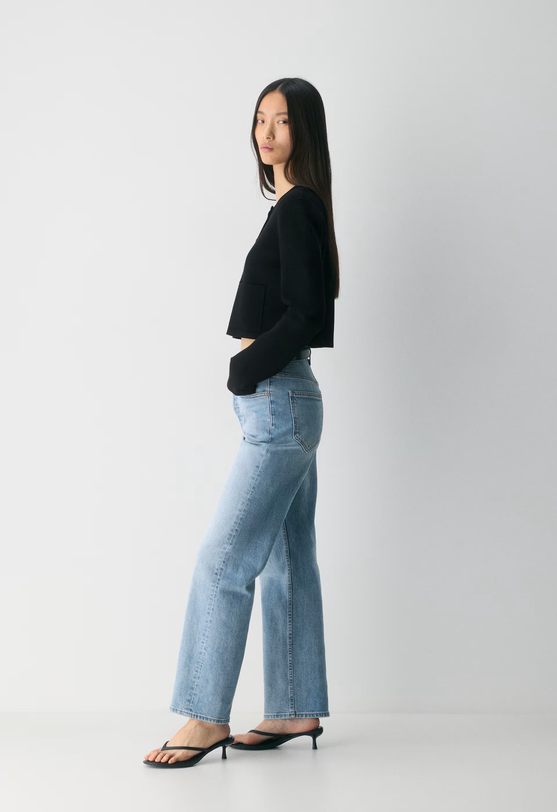 Notable Cardigan - Wonder Yarn - BLACK
