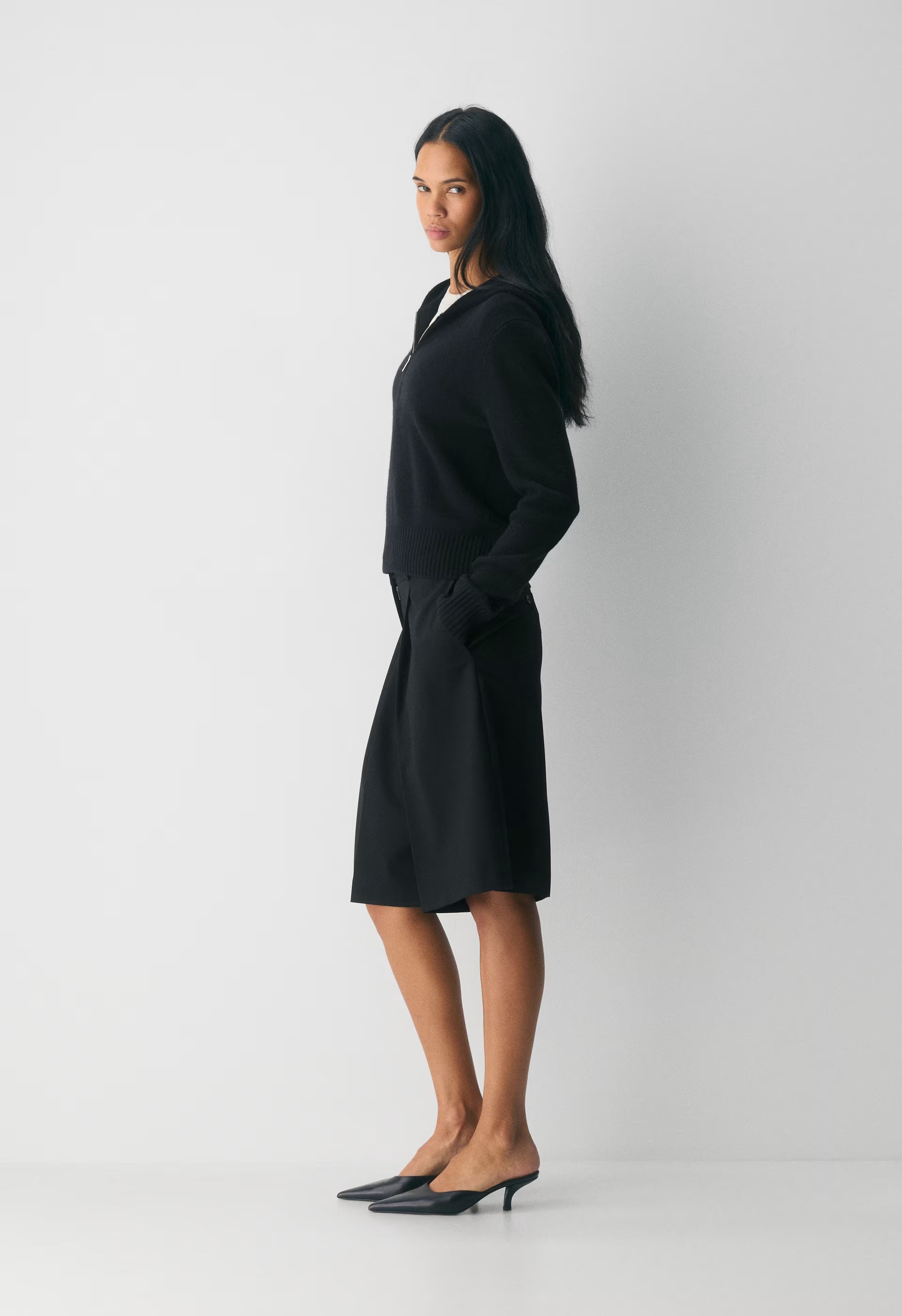 Essential Cashmere Idyllic Zip Hoodie - BLACK