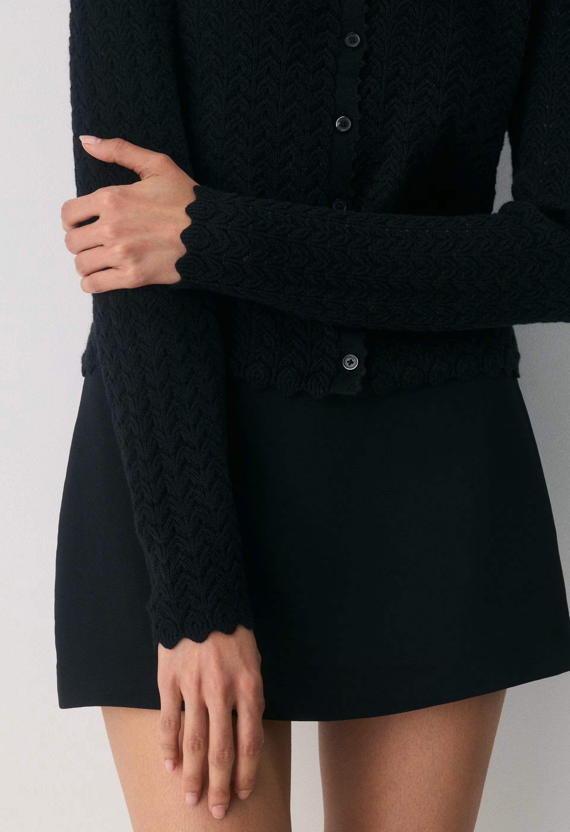 Prelusion Cardigan - BLACK
