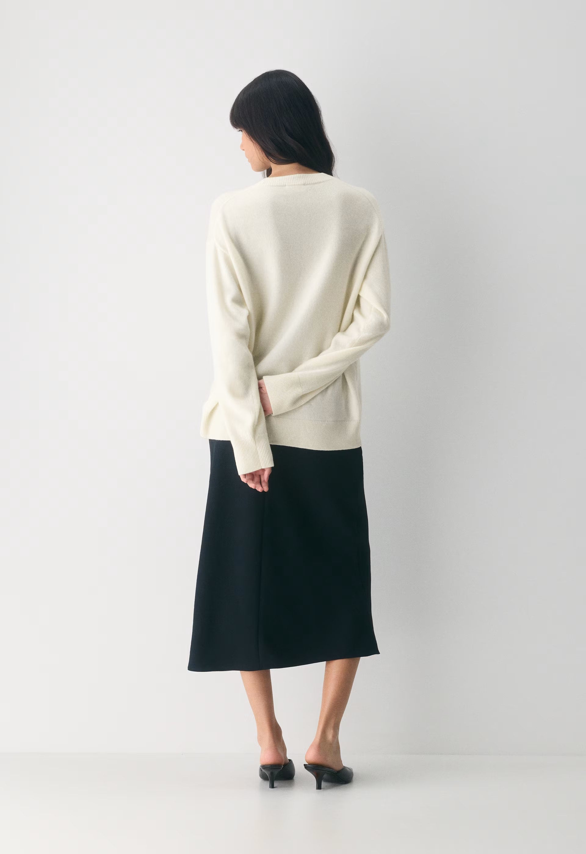 Bare Cashmere Meticulous Sweater - LIGHT BIRCH