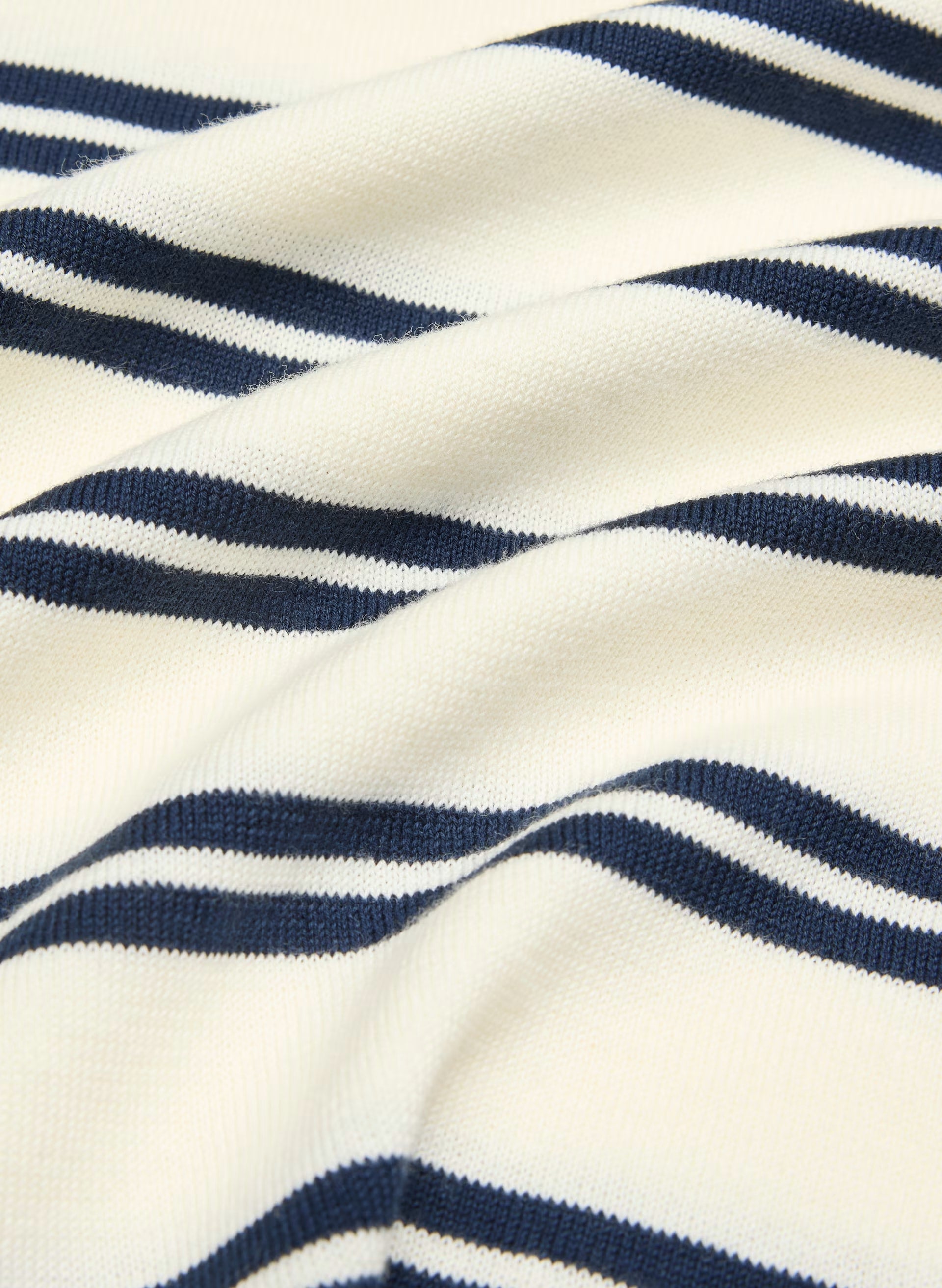 Bloor Shortsleeve Sweater - LT BIRCH/ ADMIRAL
