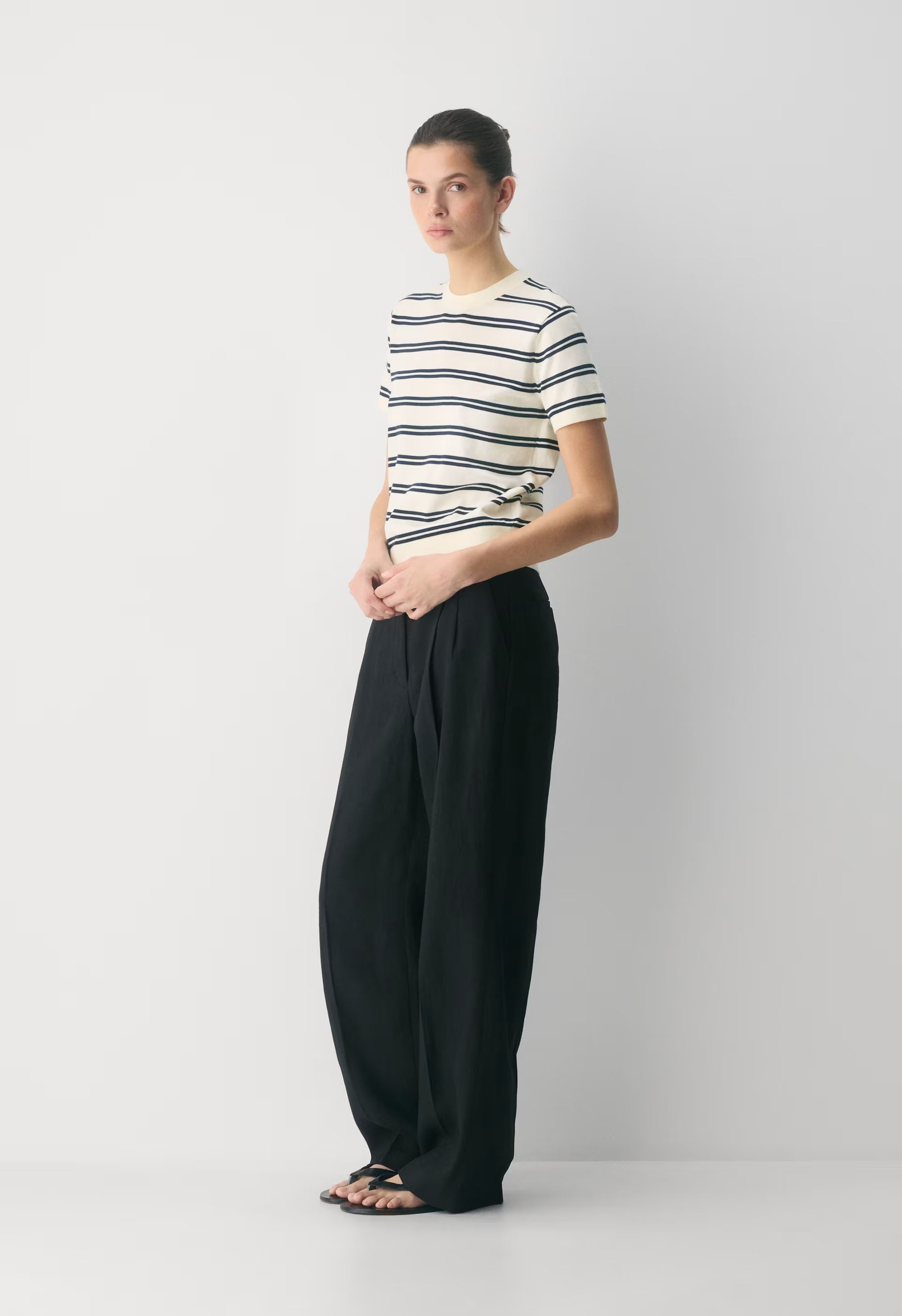 Bloor Shortsleeve Sweater - LT BIRCH/ ADMIRAL
