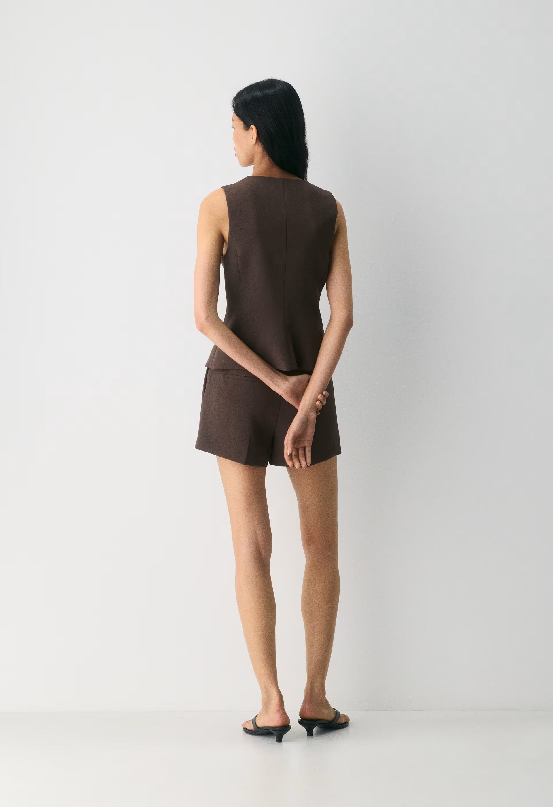 Regal Vest - Crepette™ - RICH MOCHA BROWN
