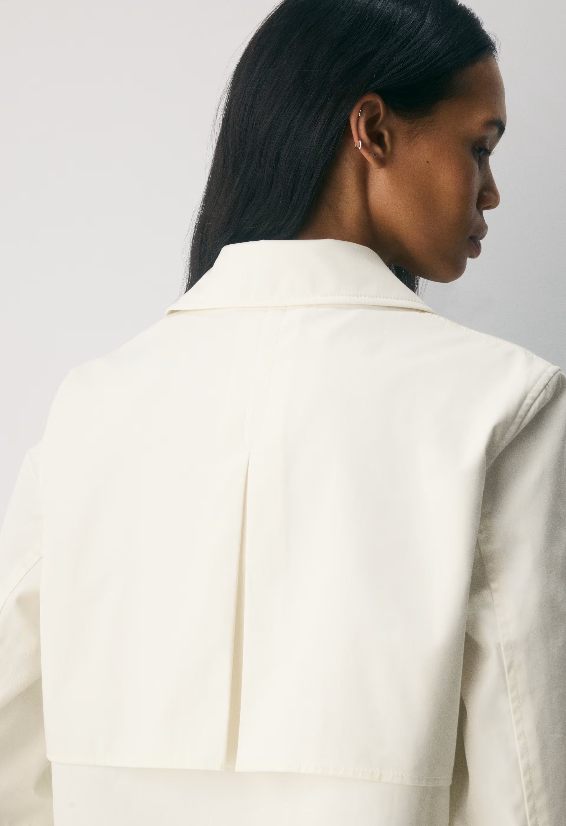 The Esquire Short Trench Coat - City Twill - LIGHT BIRCH