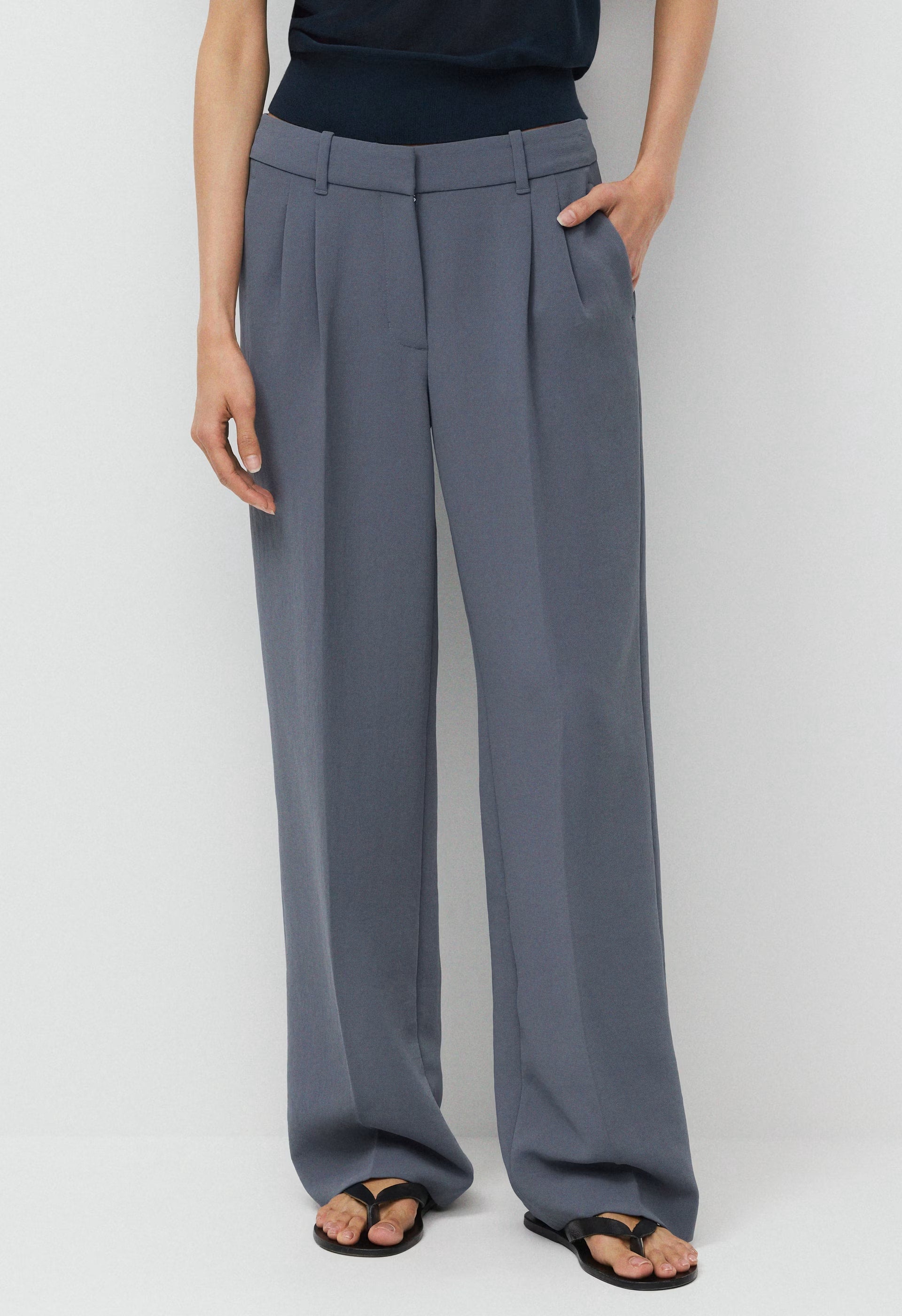 The Effortless Pant™ Lo-Rise - Crepette™ - VINTAGE NAVY