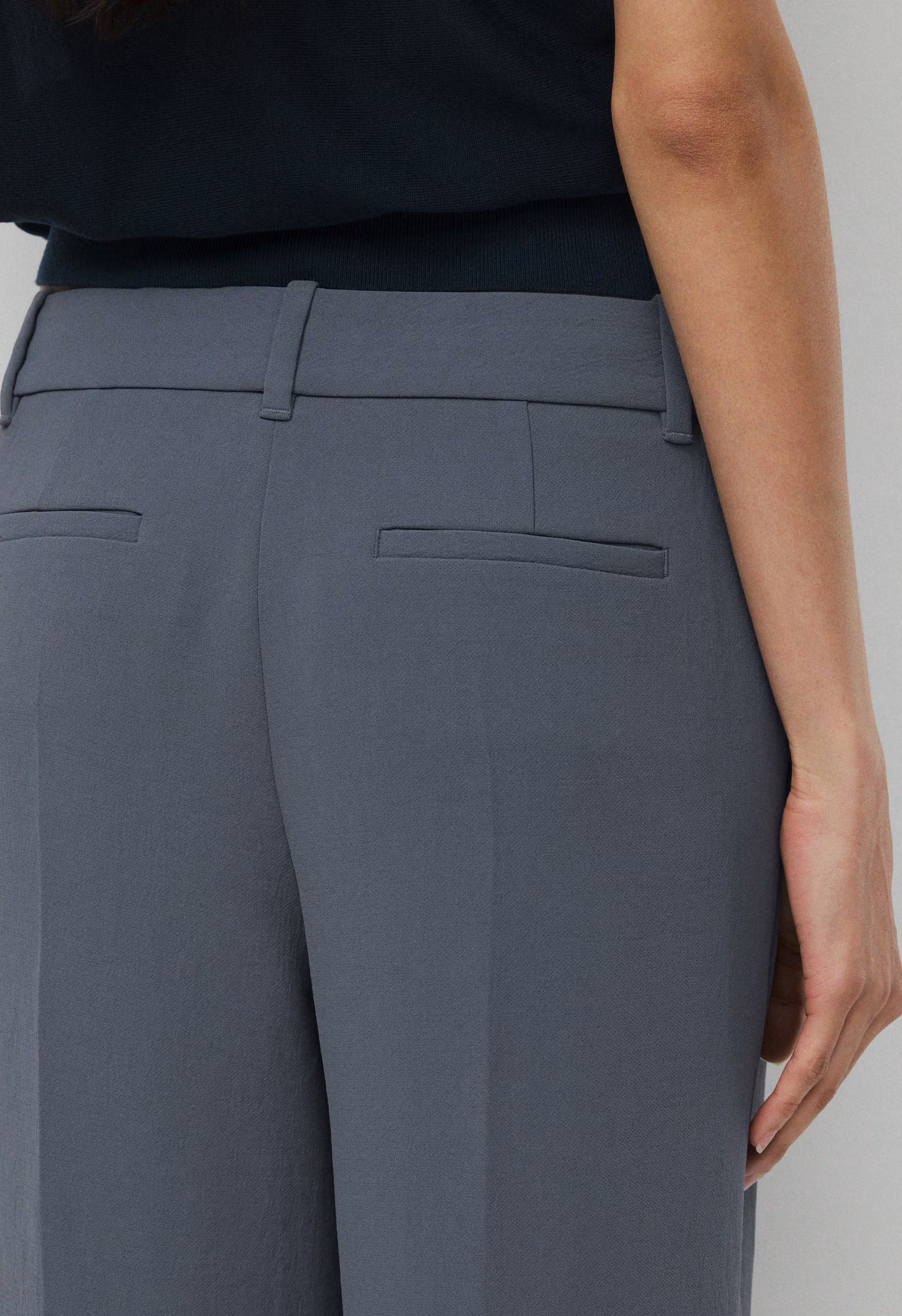 The Effortless Pant™ Lo-Rise - Crepette™ - VINTAGE NAVY