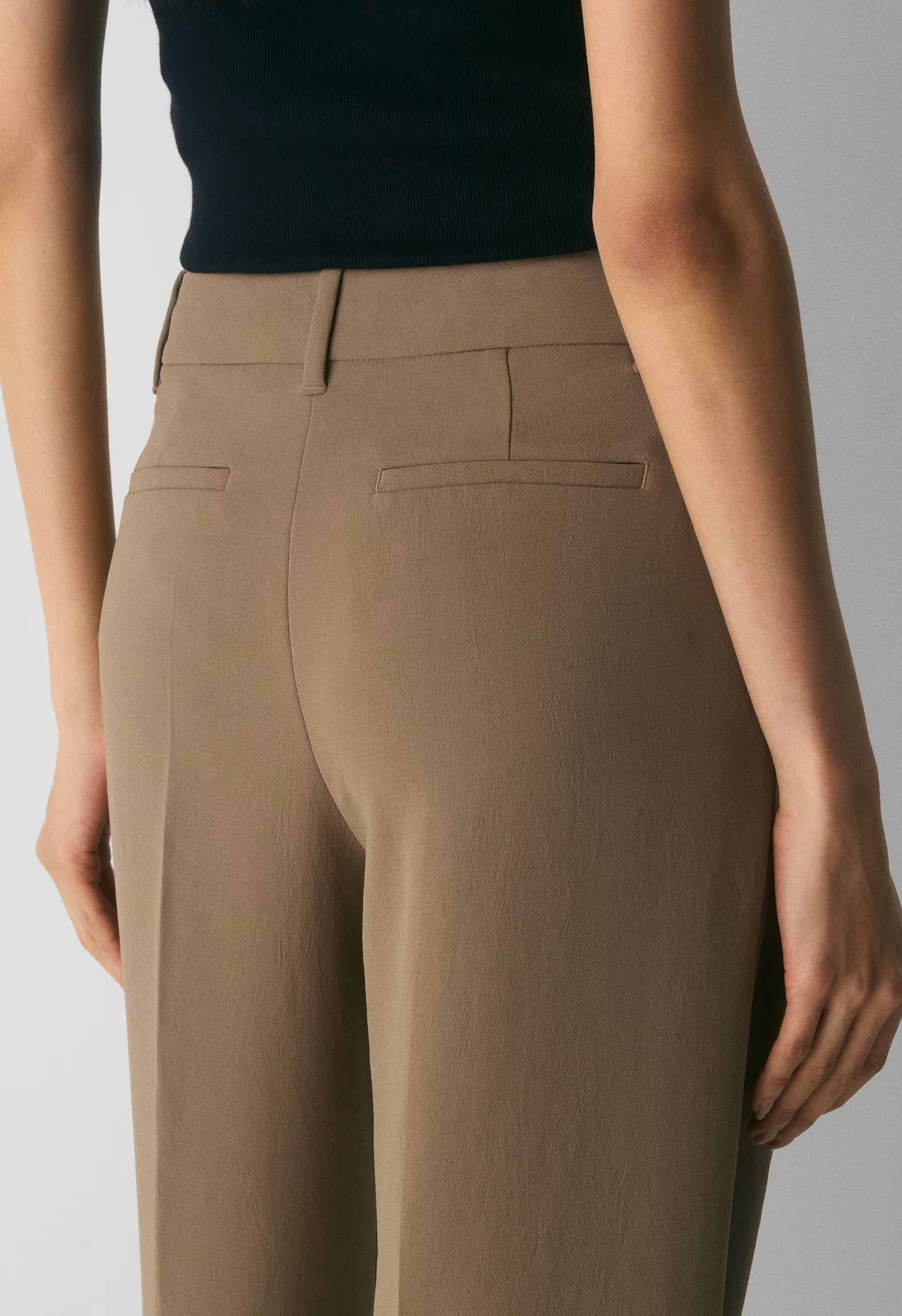The Effortless Pant™ Lo-Rise - Crepette™ - FOLIO TAUPE