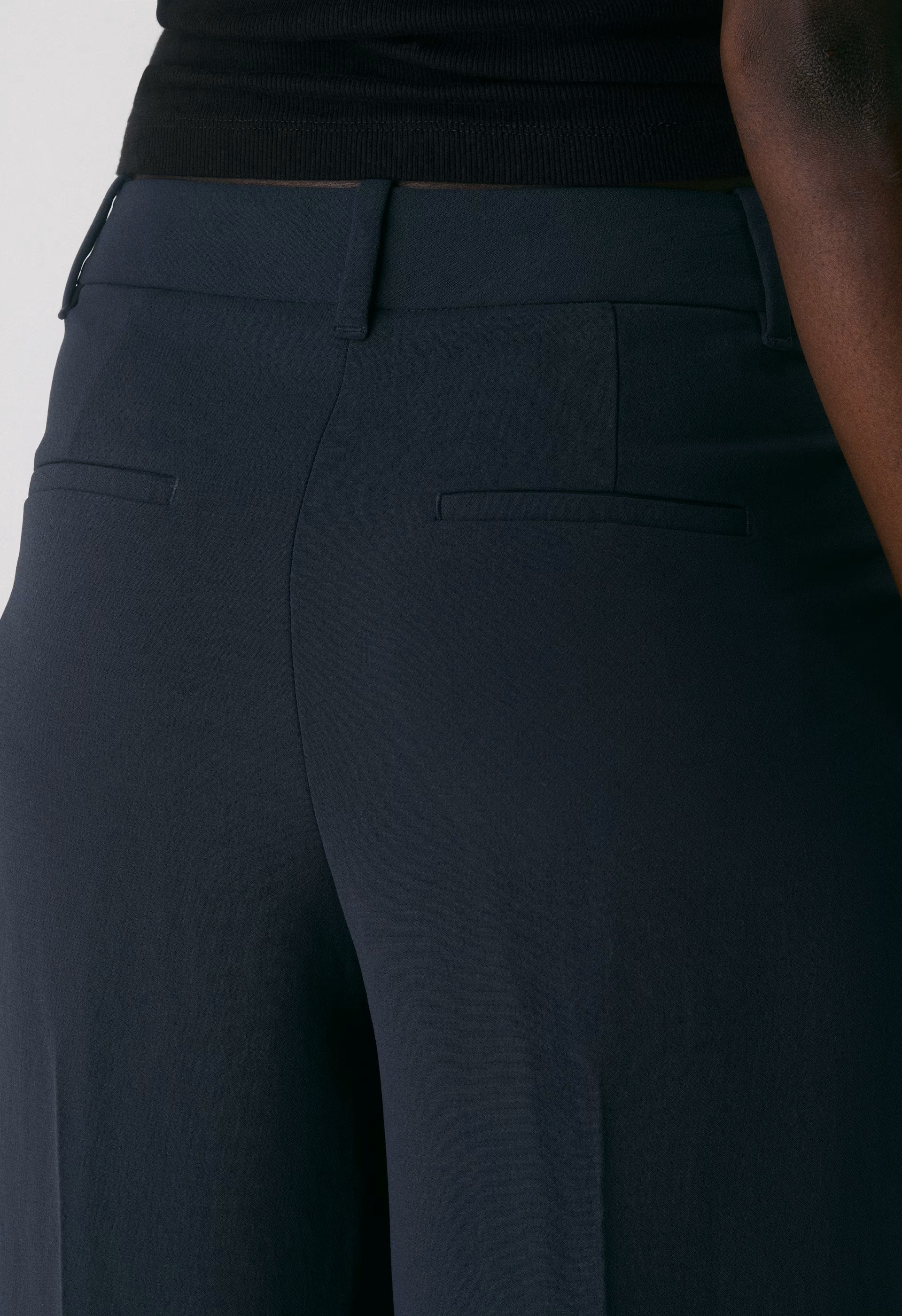 The Effortless Pant™ Curve-Fit - Crepette™ - DARK NIGHT NAVY
