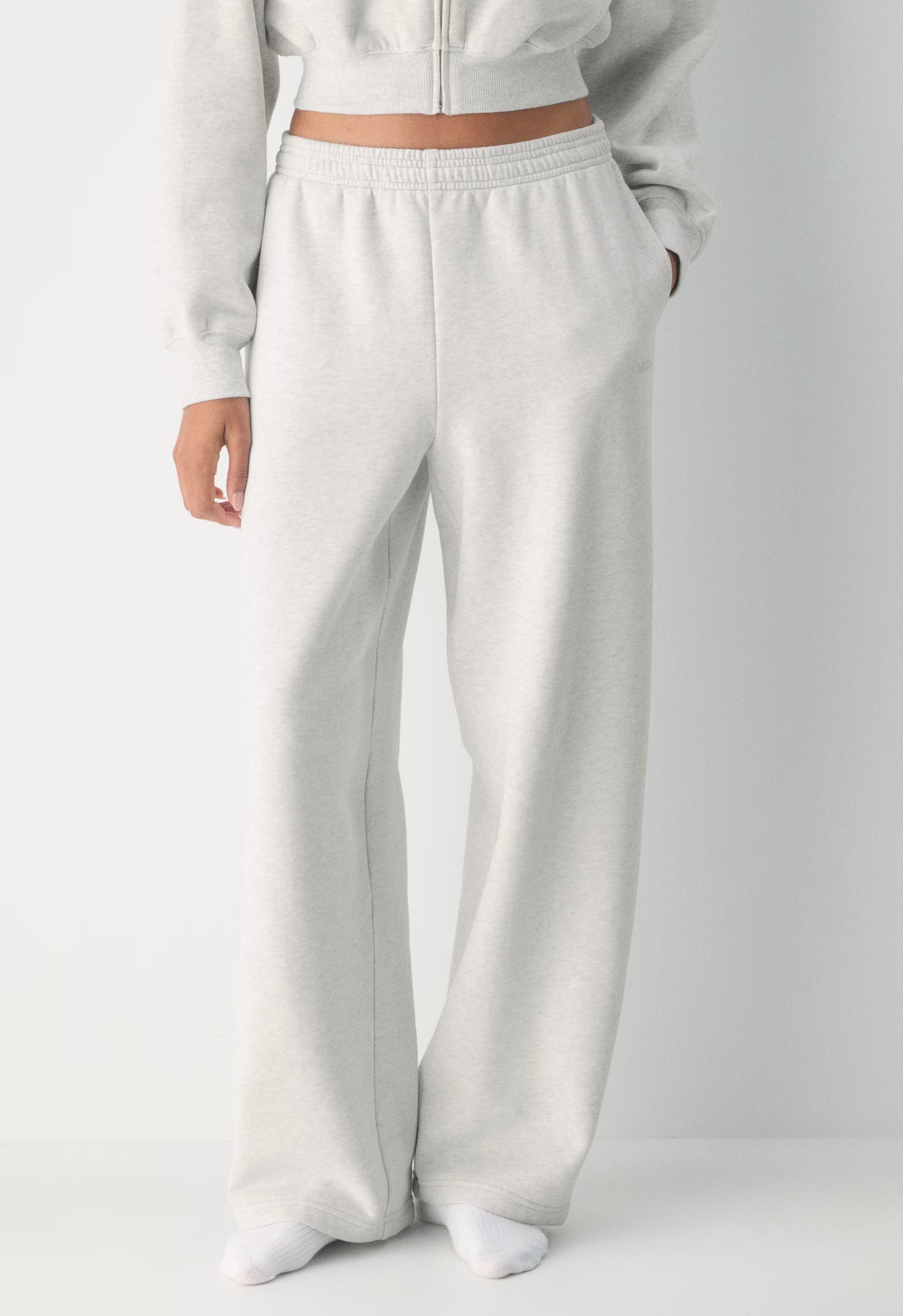 Cozy Sweatfleece Boyfriend Barrel Sweatpant - HEATHER CLOUD WHITE