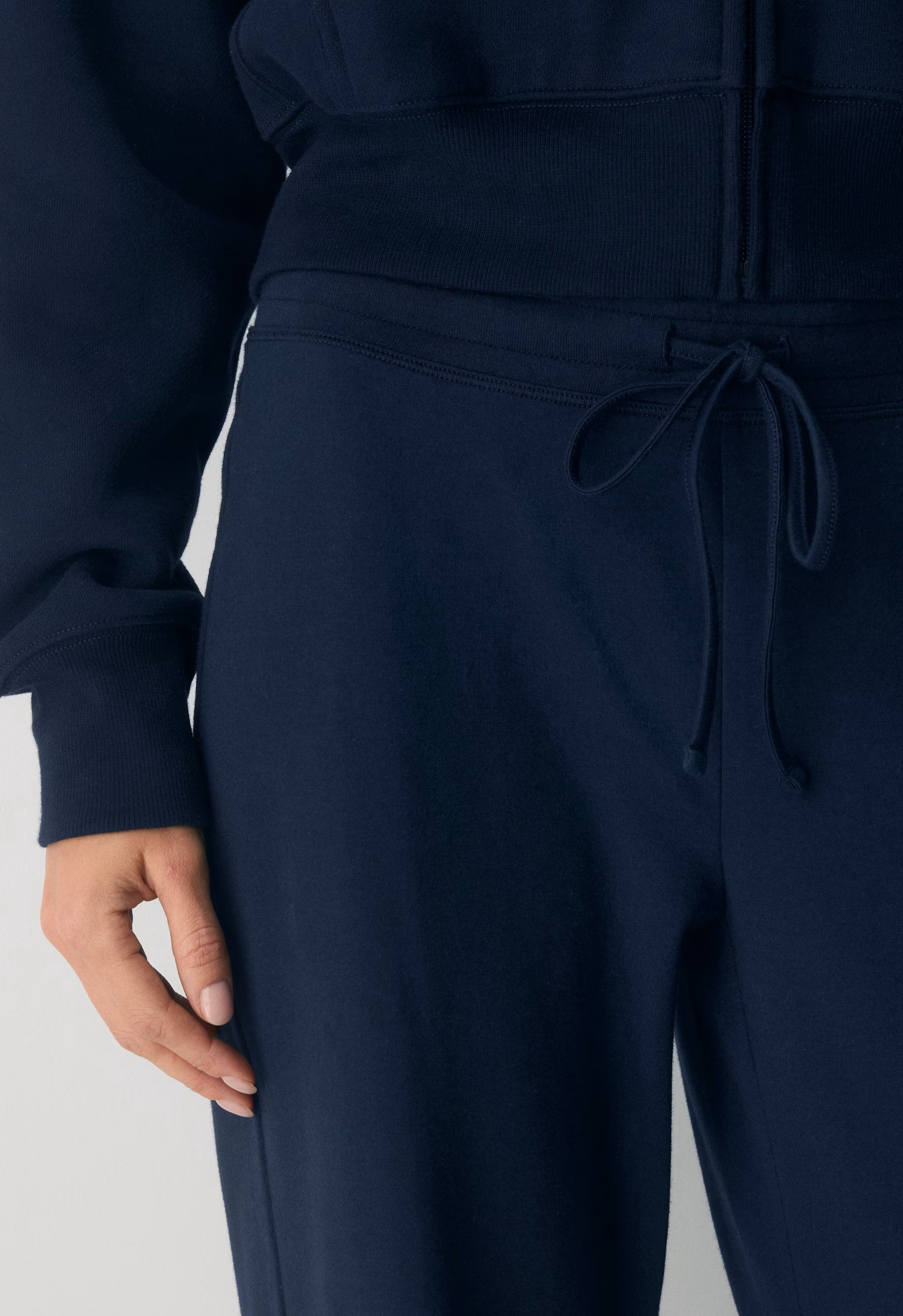 HomeStretch™ Smooth Kickback Pant - ADMIRAL