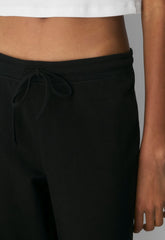 HomeStretch™ Smooth Kickback Pant - BLACK