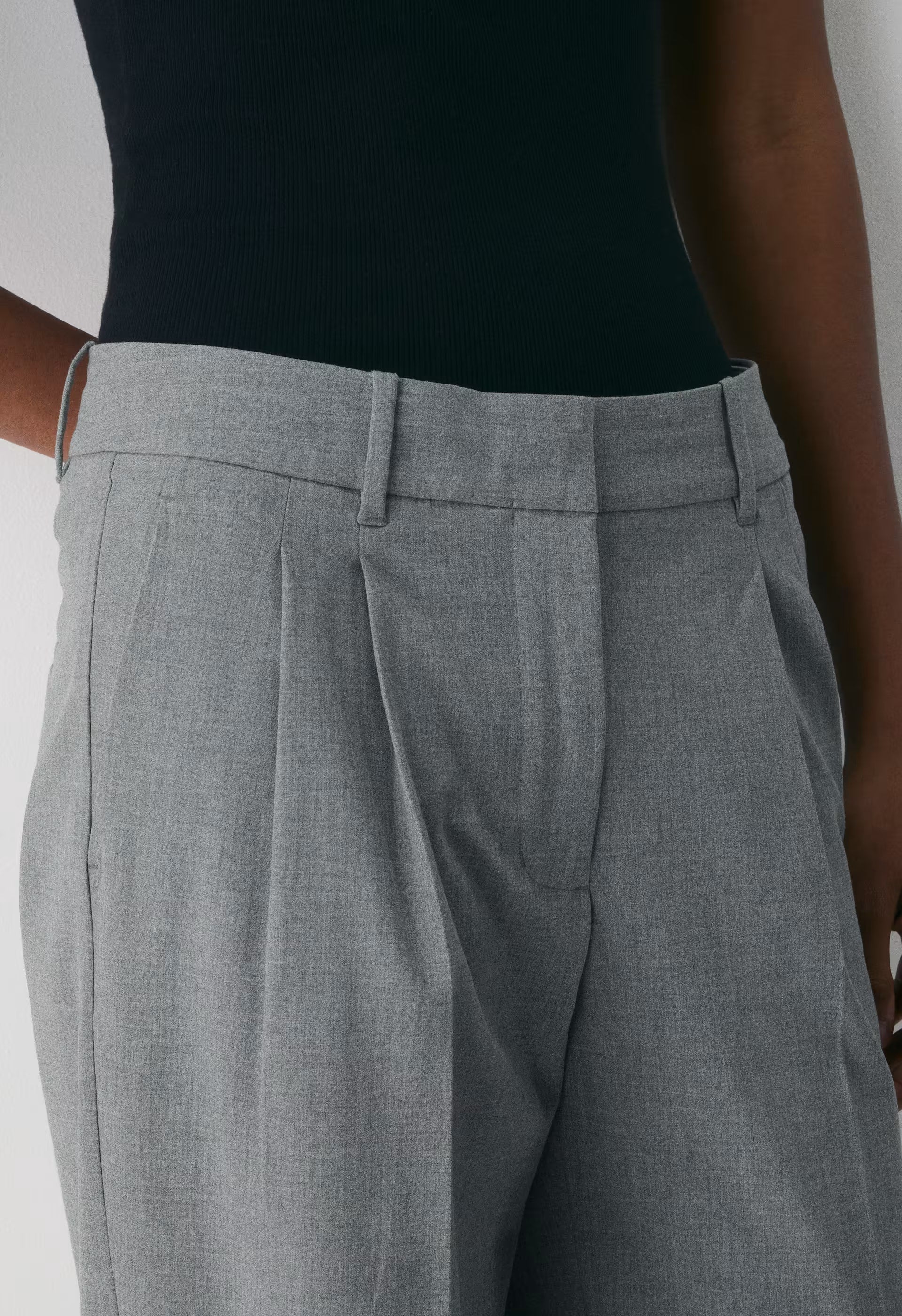 The Effortless Pant™ Lo-Rise - Eversential™ Light - HEATHER DARK GREY