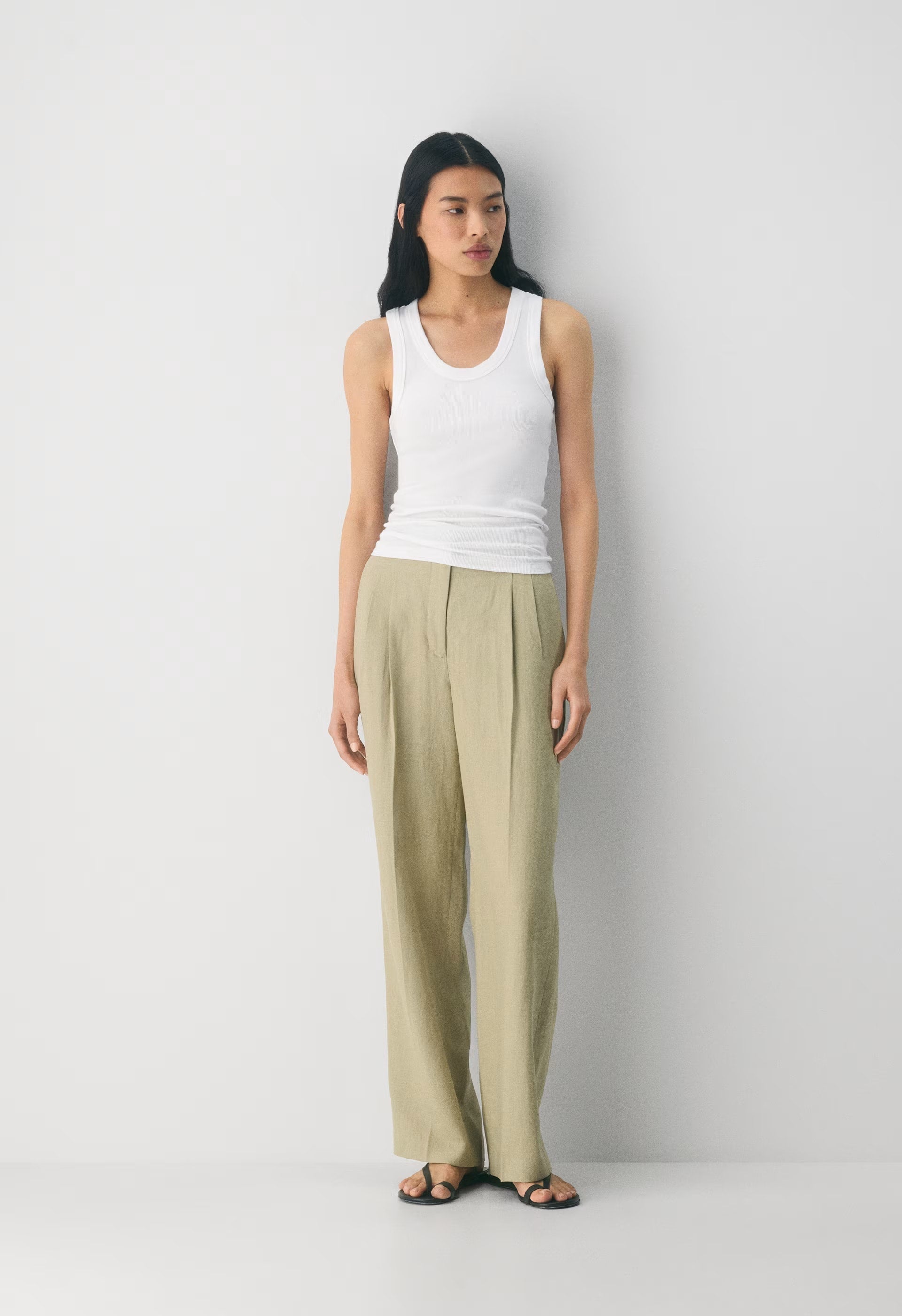 The Effortless Pant™ - PowerLinen™ - MARTINI OLIVE