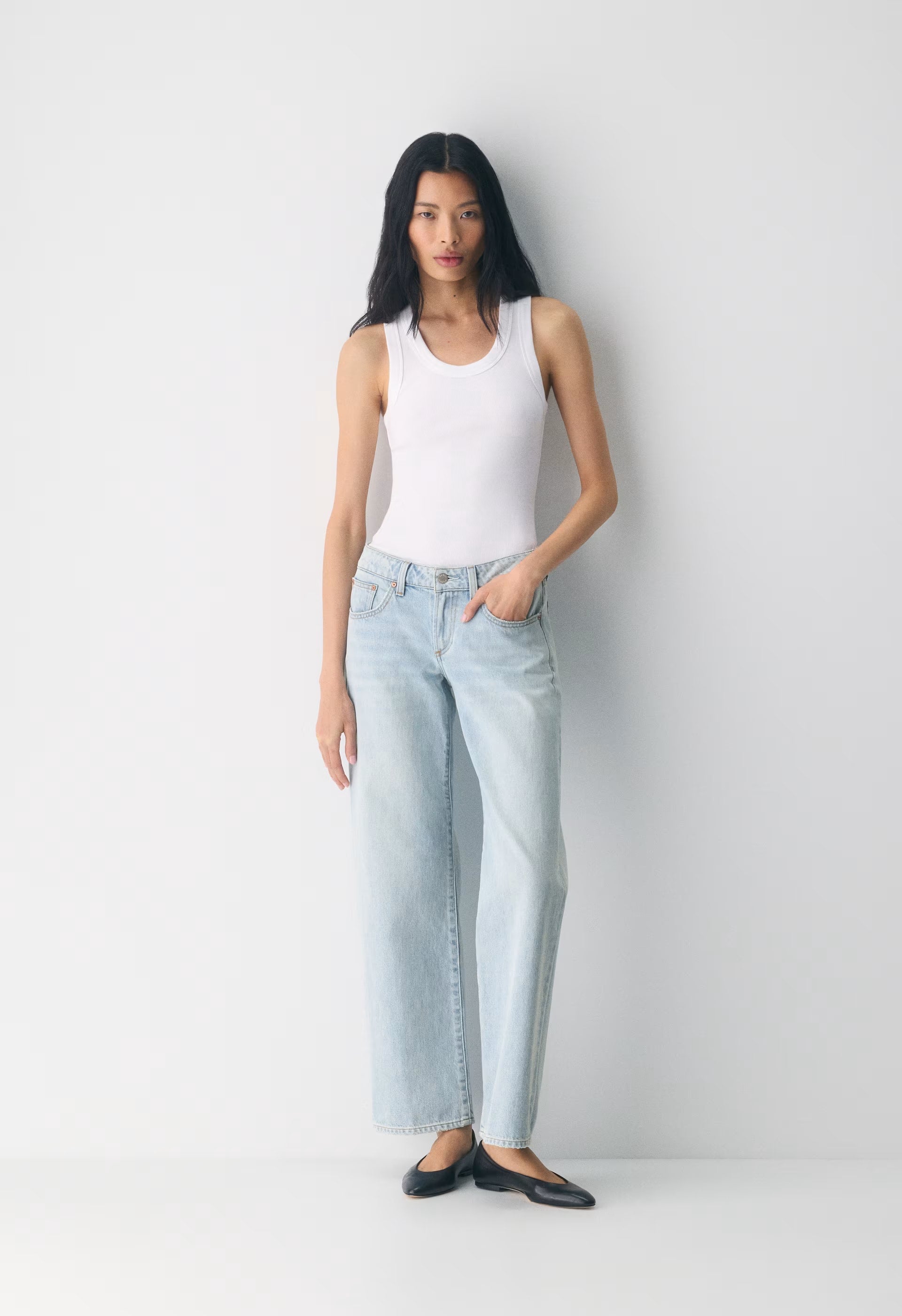 Denim Forum The ‘90s Relaxed Ultra Lo-Rise Wide Jean - 15 YRS BRL THR BLEU