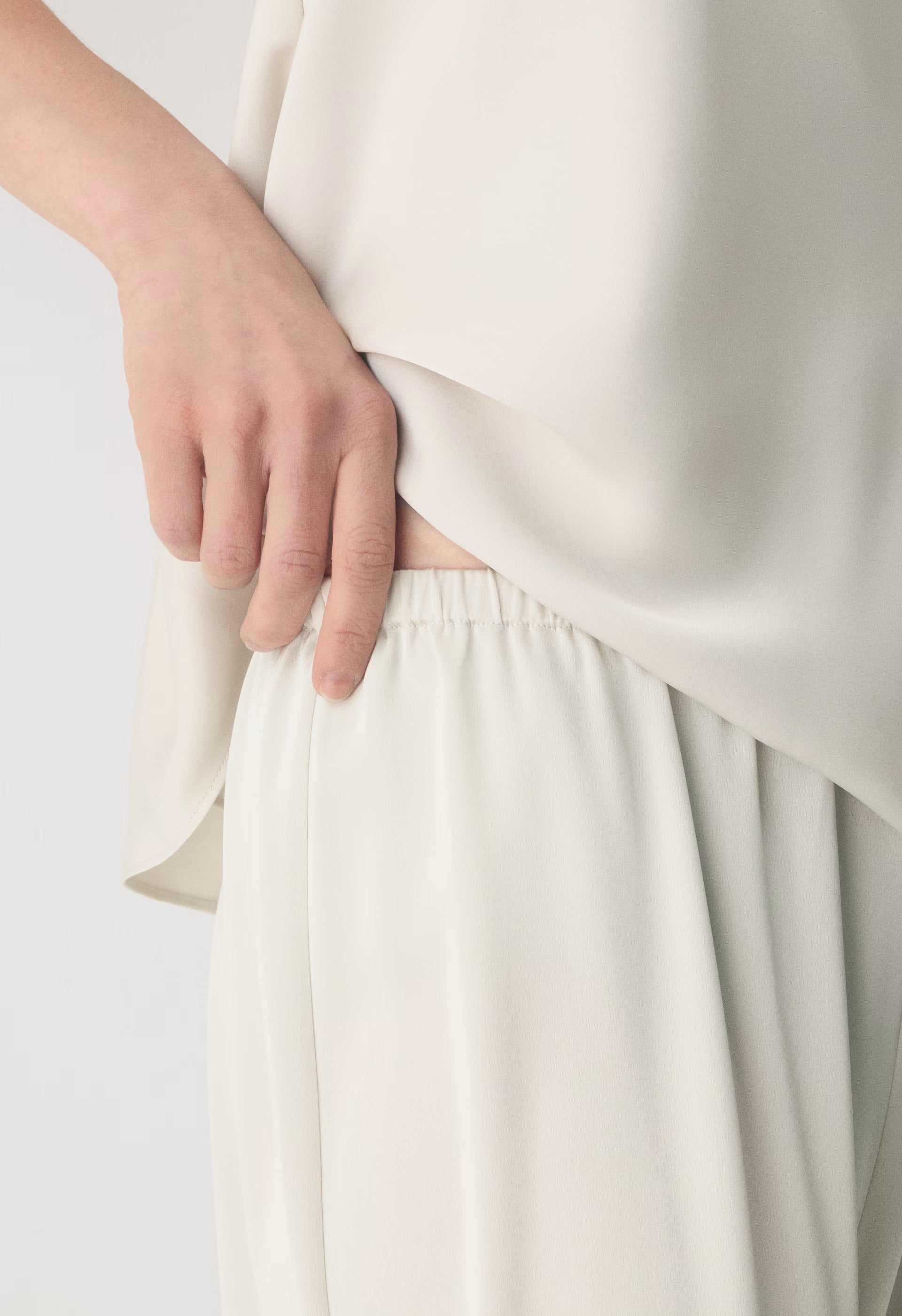 Archer Satin Pant - MATTE PEARL