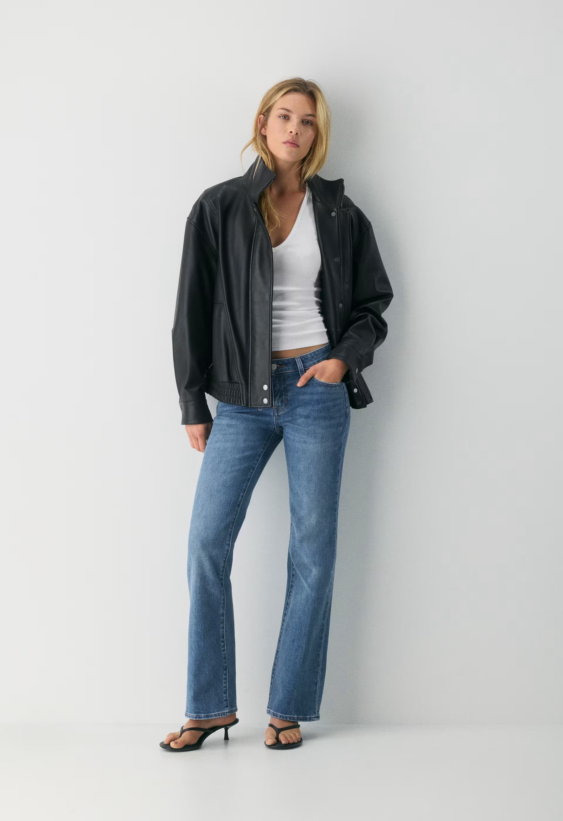 Denim Forum 002 Slim Lo-Rise Bootcut Jean - 5 YRS KISS N TELL BLEU