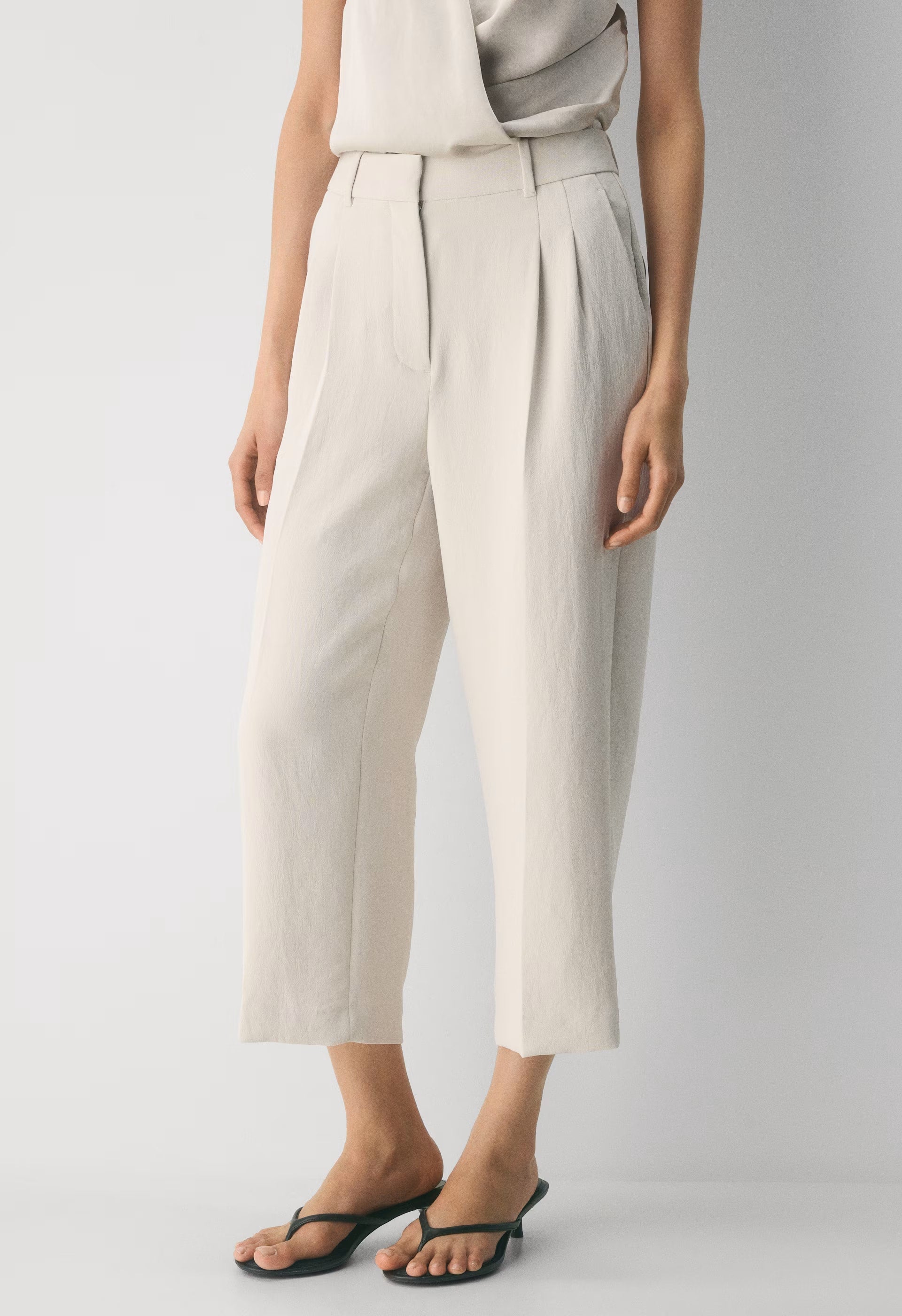 The Effortless Pant™ Cropped - Crepette™ - METROPOLIS BEIGE