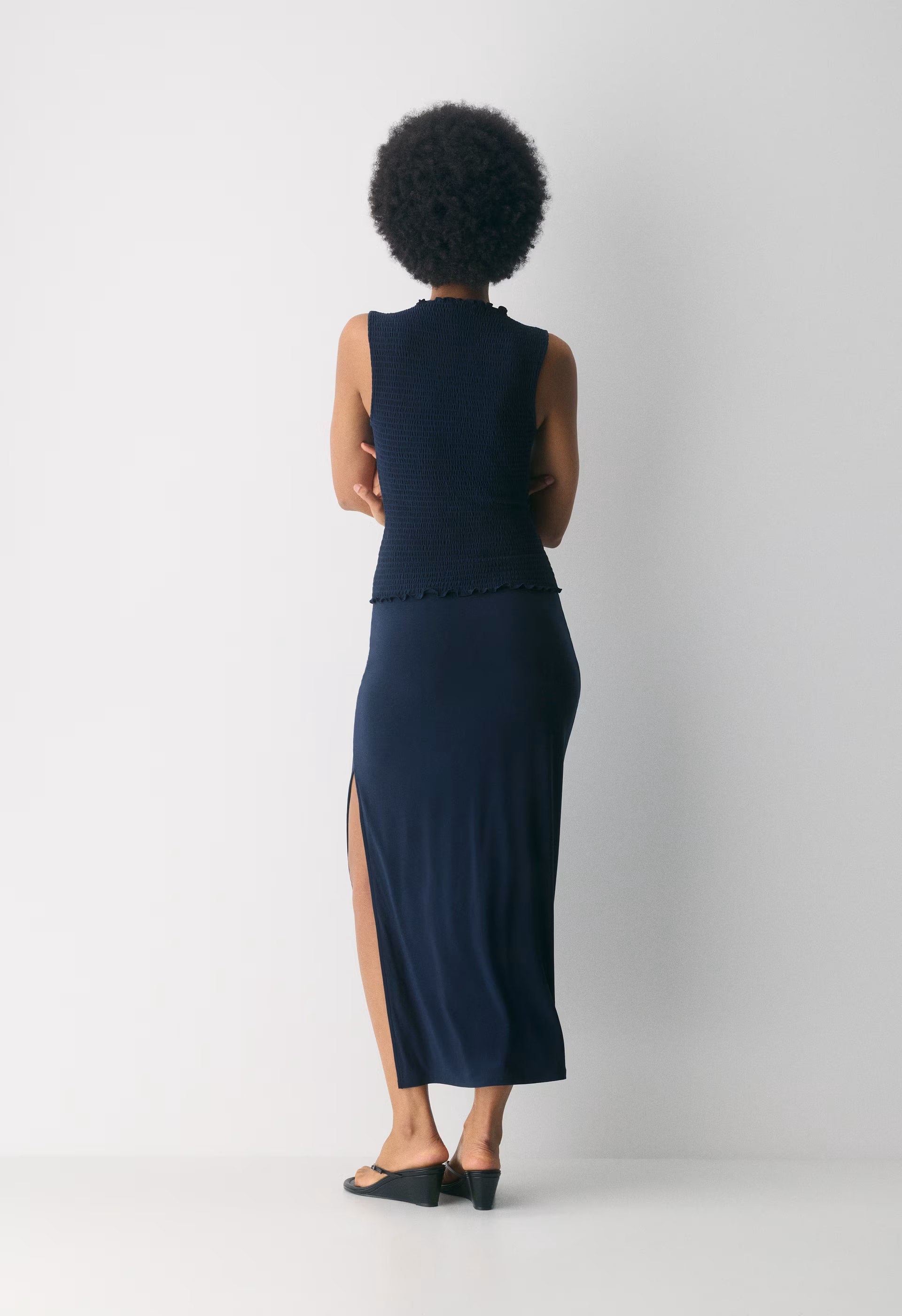 Smooth Matter™ Subscript Skirt - ADMIRAL