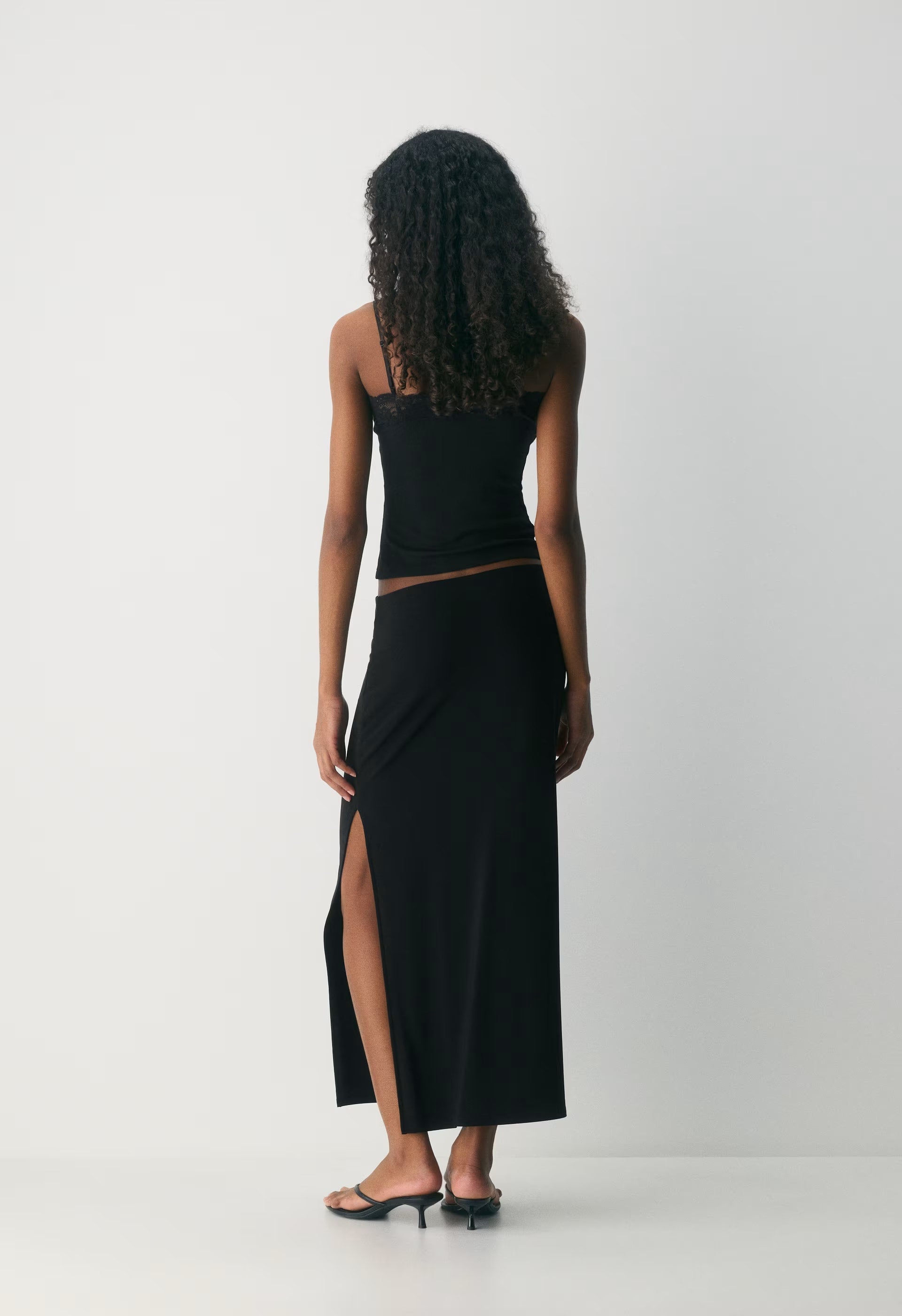 Smooth Matter™ Subscript Skirt - BLACK