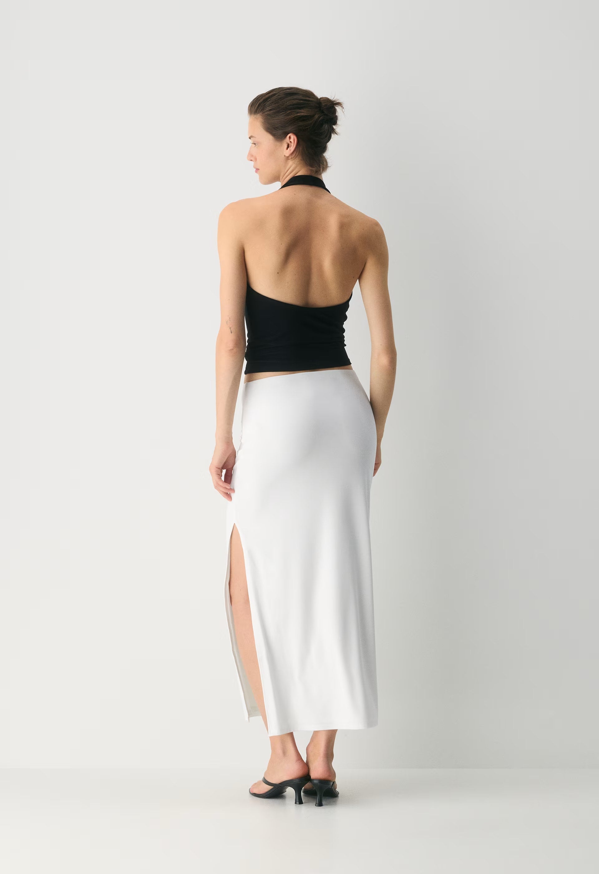 Smooth Matter™ Subscript Skirt - WHITE
