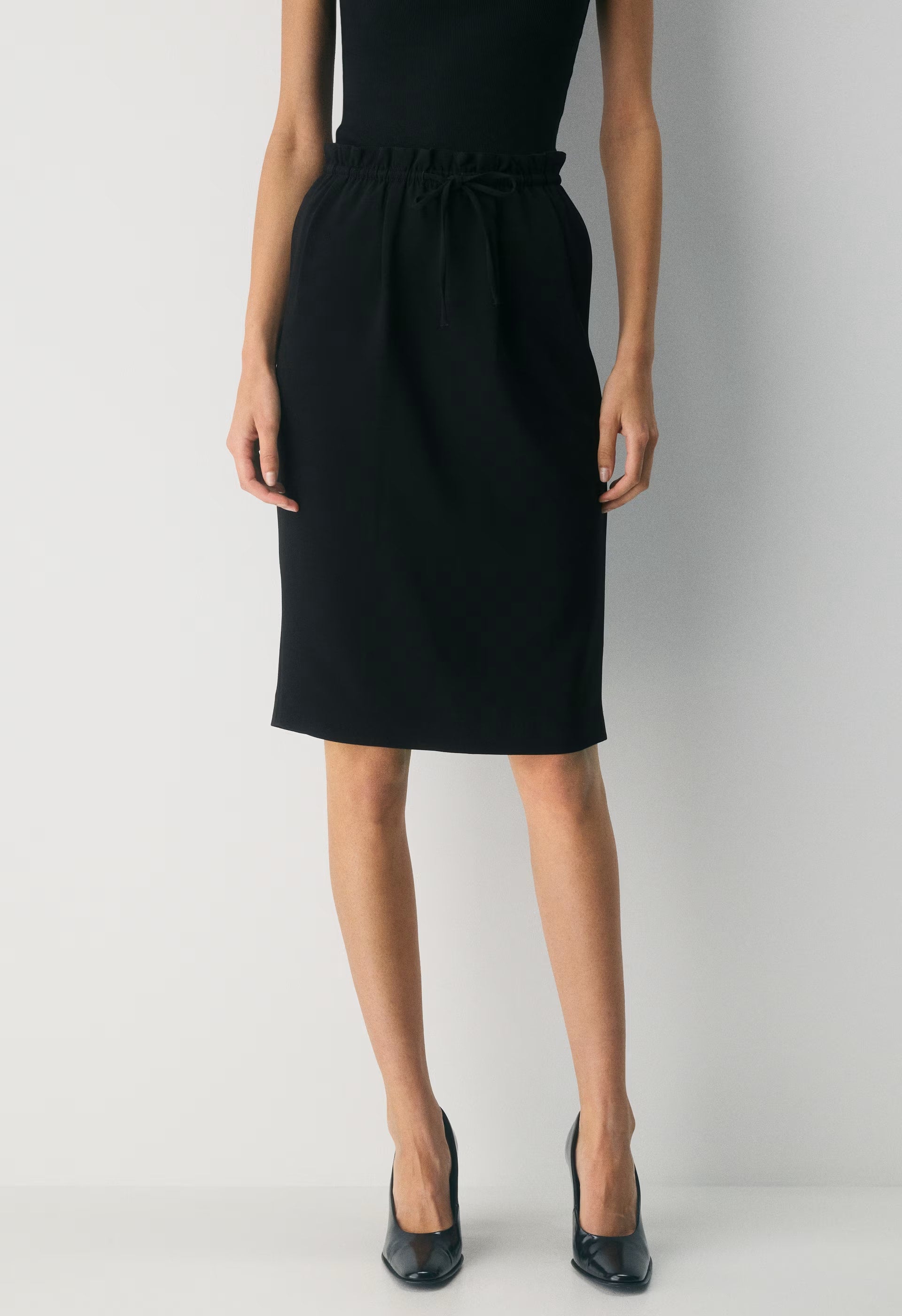 Paradigm Skirt - BLACK