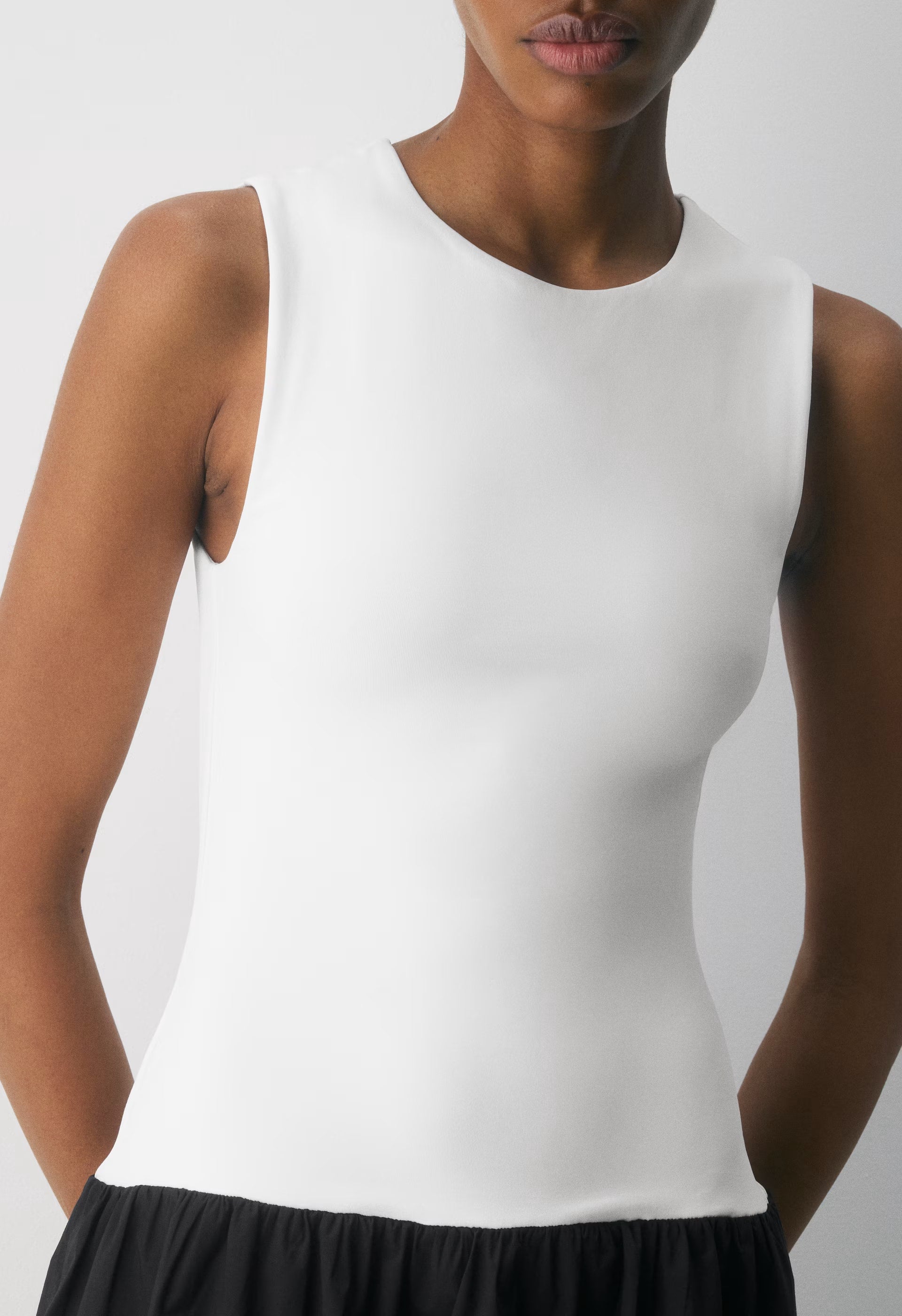 Worldly Poplin Dress - BLACK /BRIGHT WHT