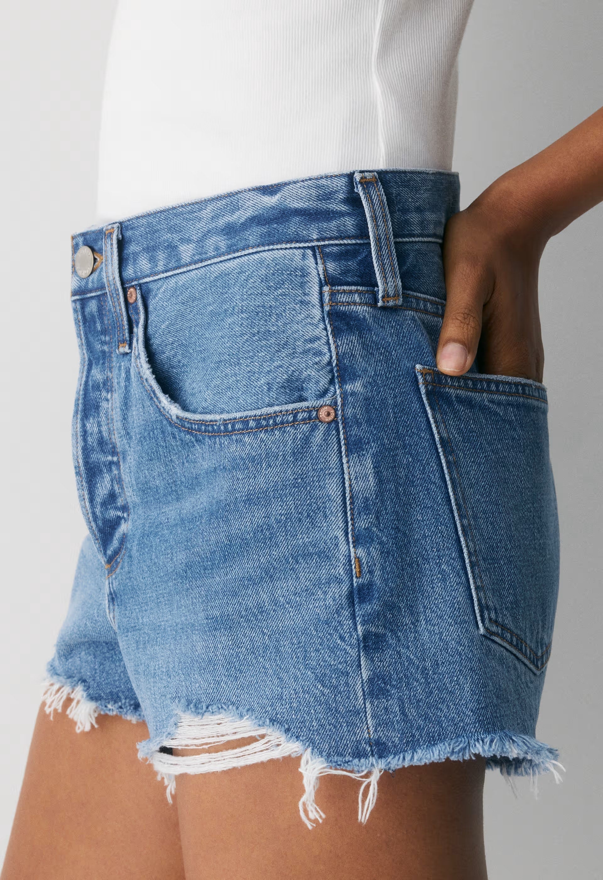 Denim Forum The ‘90s Vintage Hi-Rise Mini Denim Short - 5 YRS KISS N TELL BLEU
