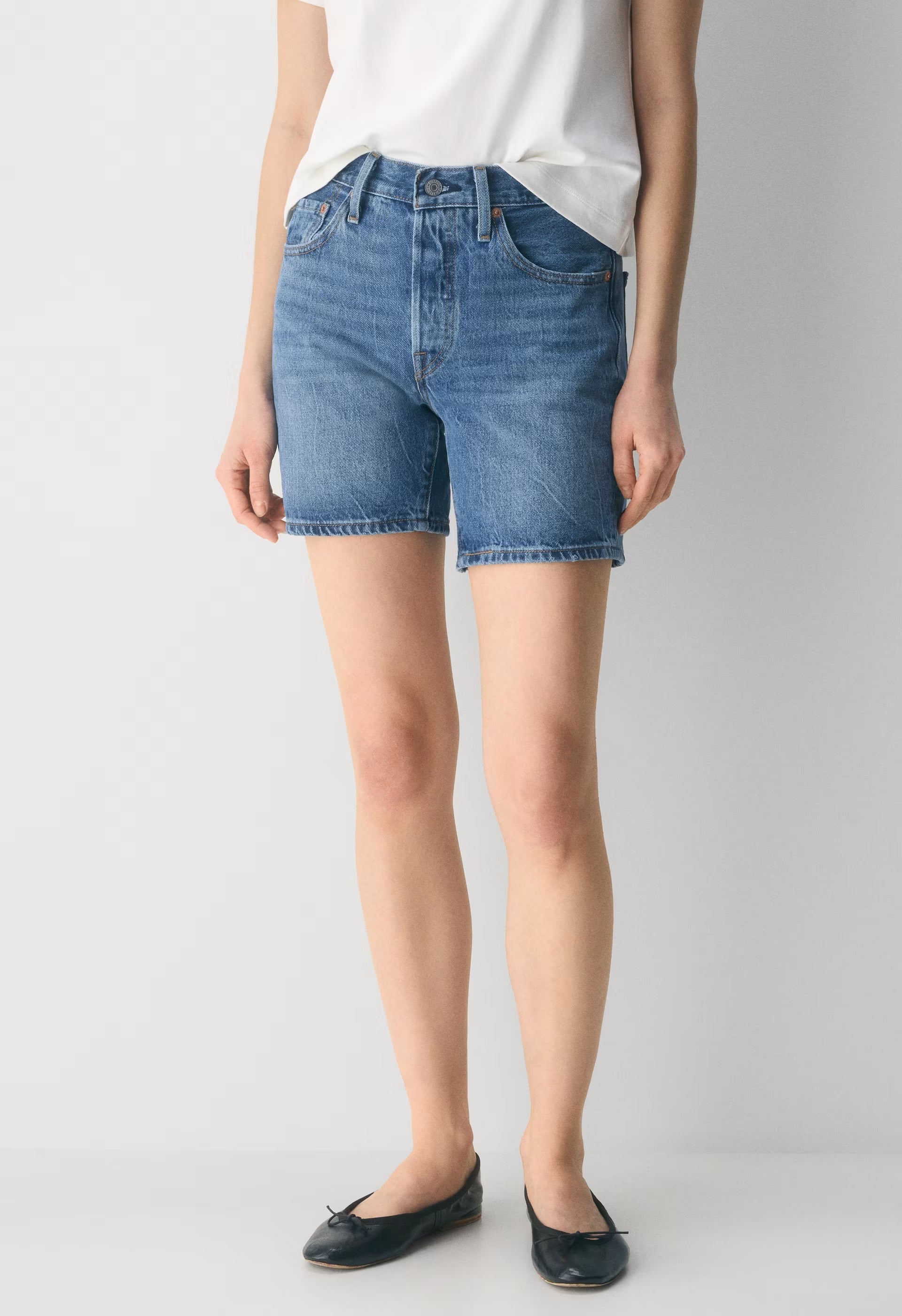 Levi's 501 Mid Thigh Jean Short - BLUE BEAUTY