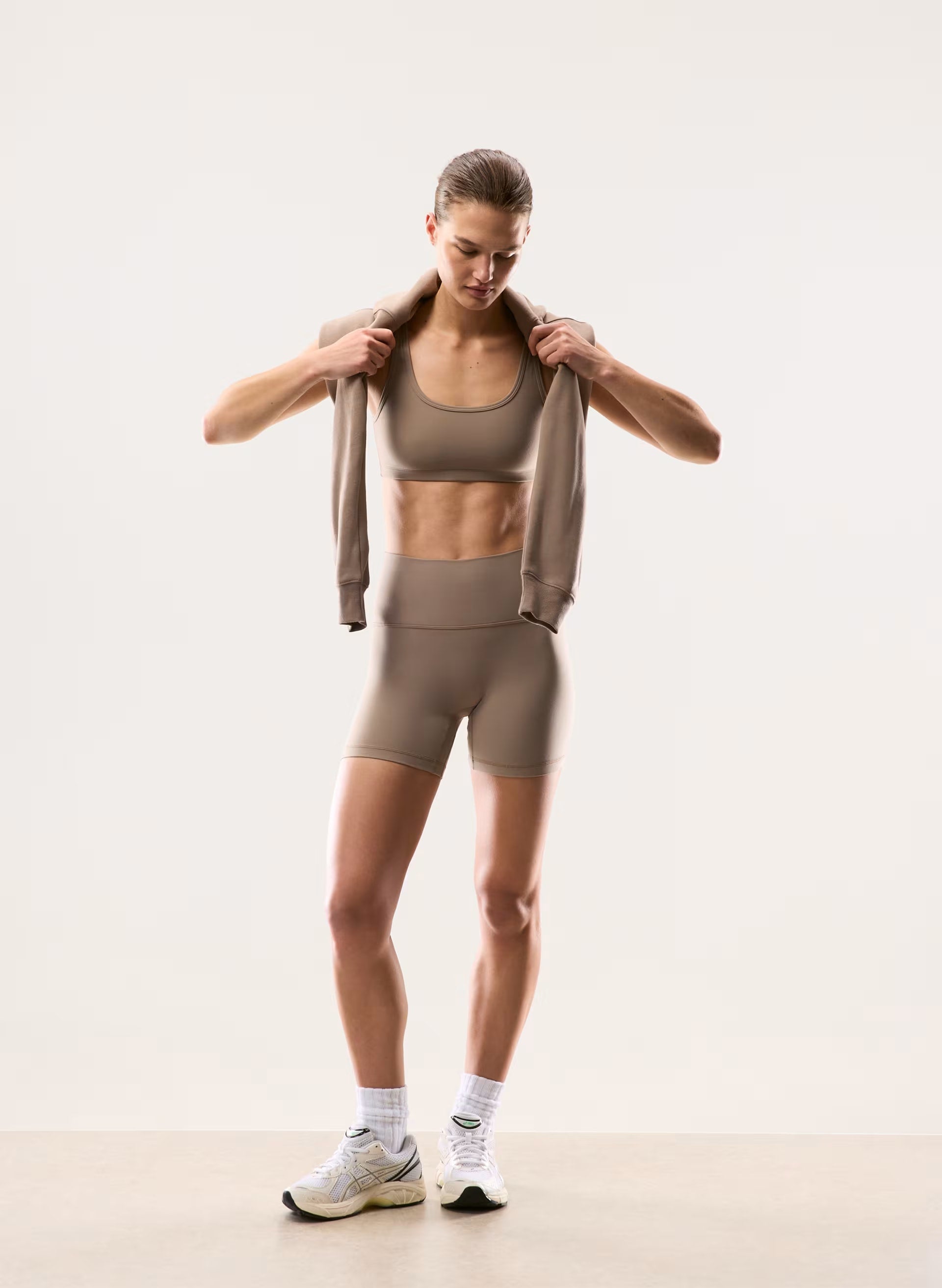 BUTTER Cheeky Infinite Hi-Rise 5 Short - NOMAD TAUPE