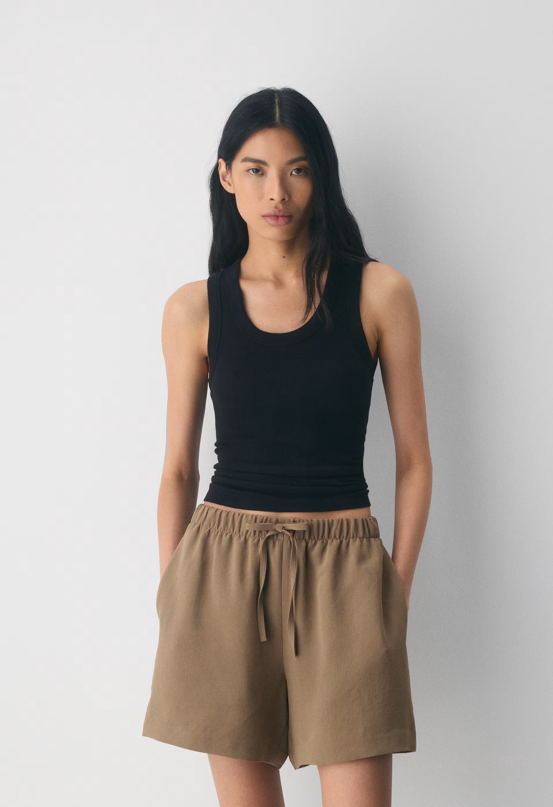 The Lodge Short™ Mid-Thigh - Crepette™ - FOLIO TAUPE