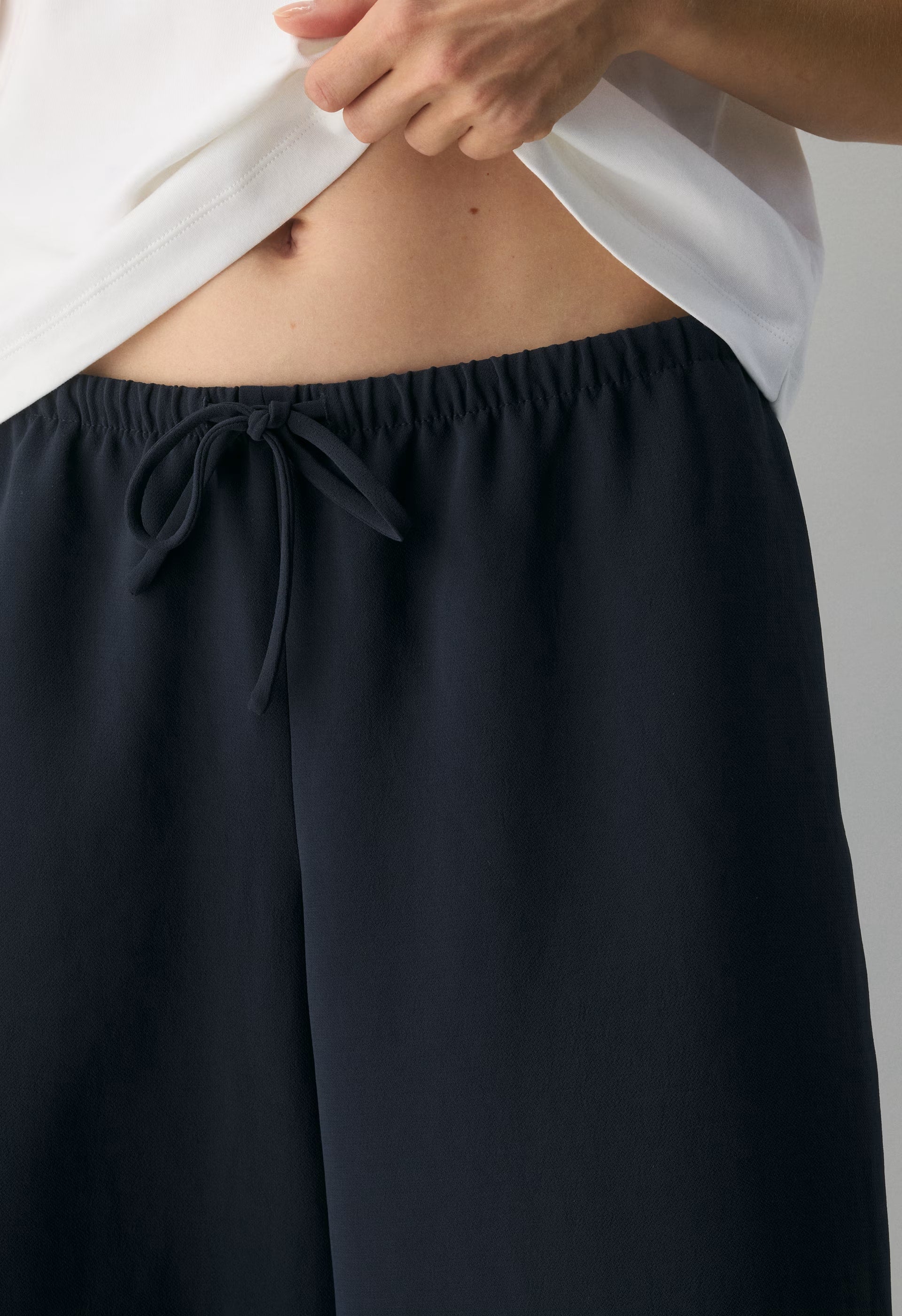 Jetway Short - Crepette™ - DARK NIGHT NAVY