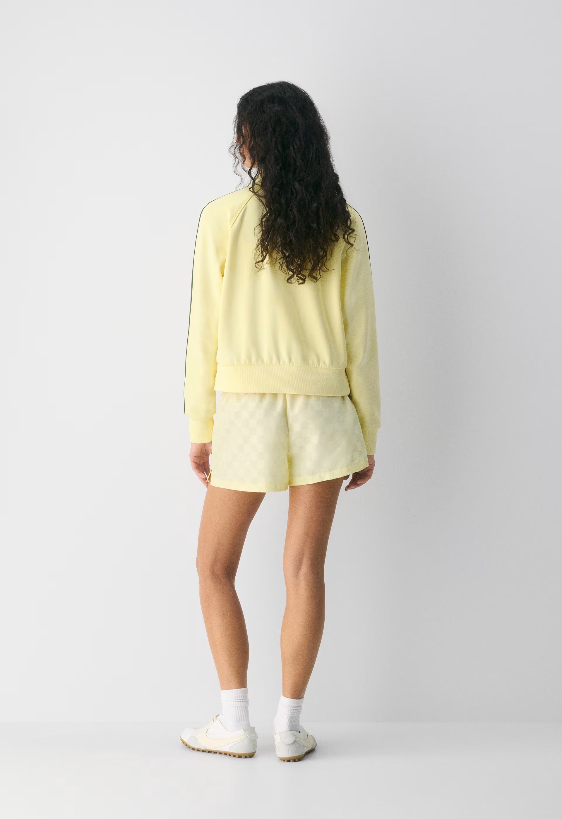 Medallion Mini Short - LEMONADE
