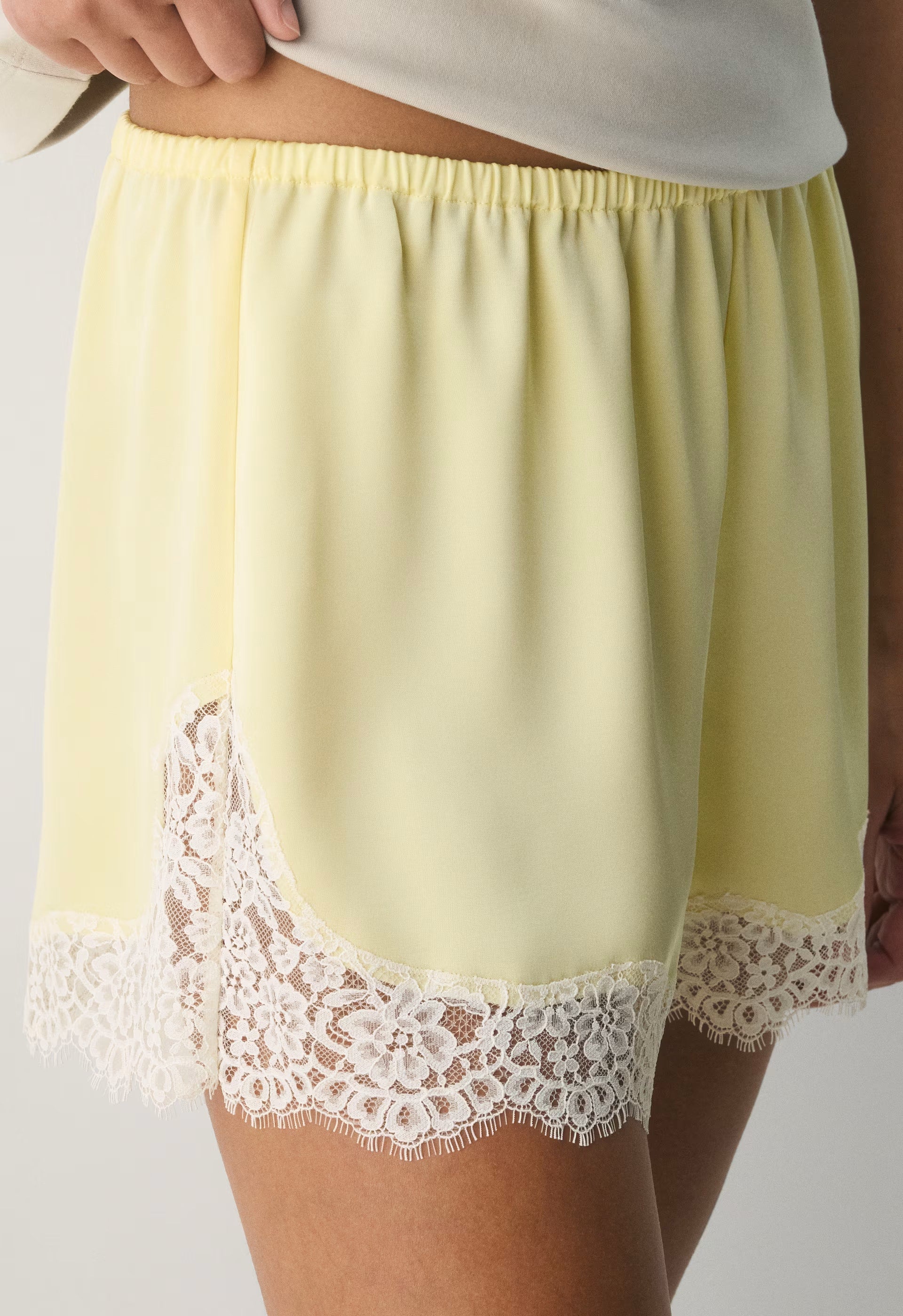 Whimsy Satin Short - MRCN BGE/MRCN BEIGE
