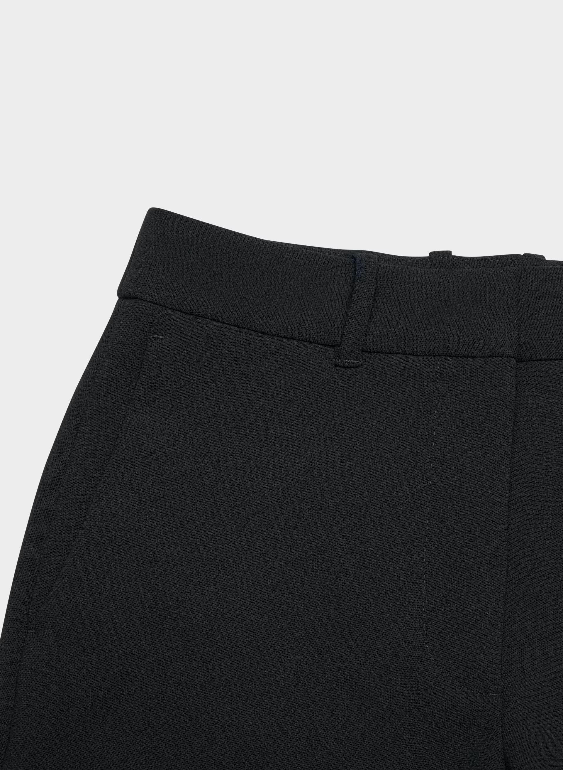New Agency Mid-Thigh Short - Crepette™ - BLACK