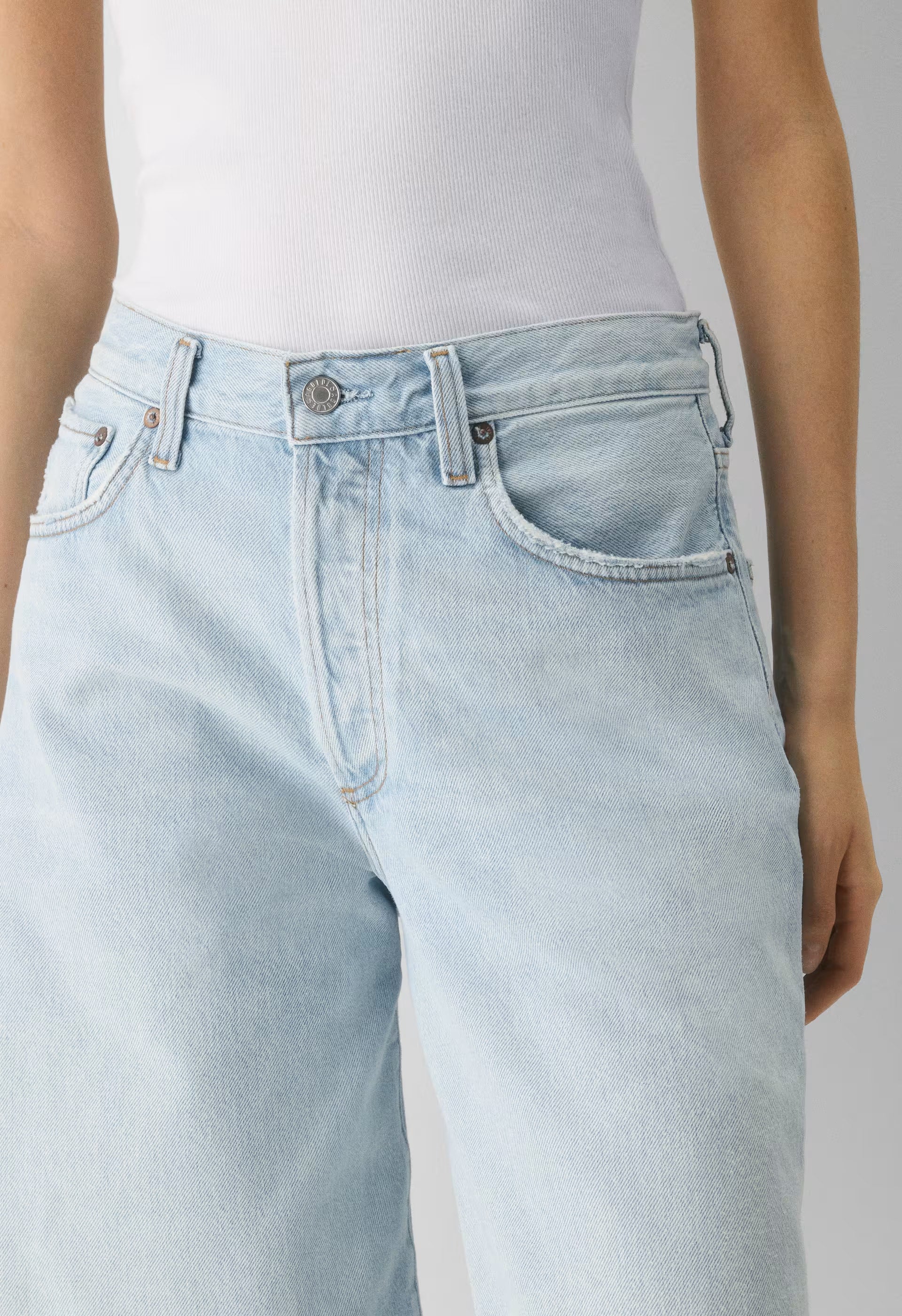 AGOLDE Ramona Short - TANGENT