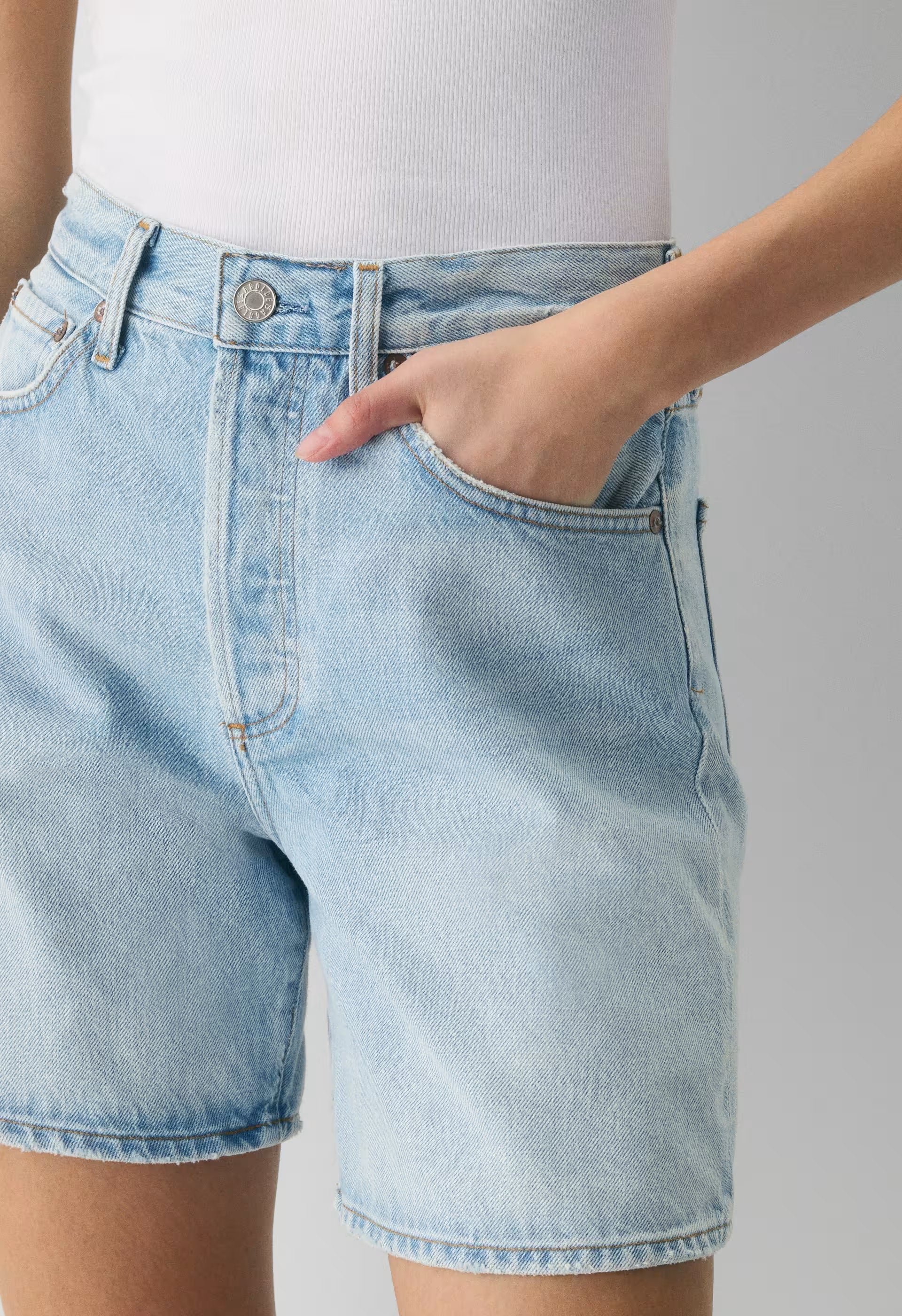 AGOLDE Dame Short - CONVERT