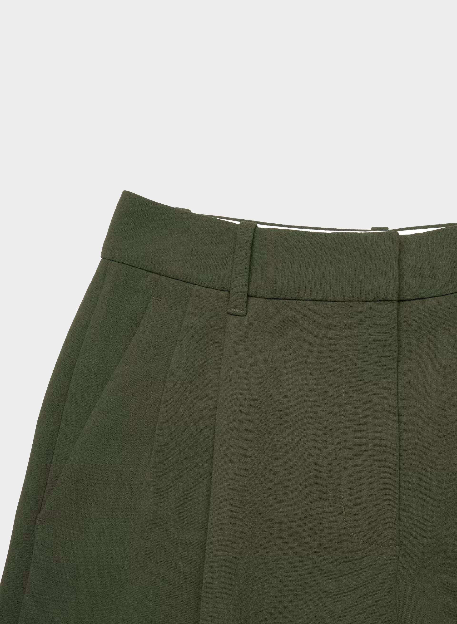 The Effortless Short™ Long - Crepette™ - FLINT GREEN