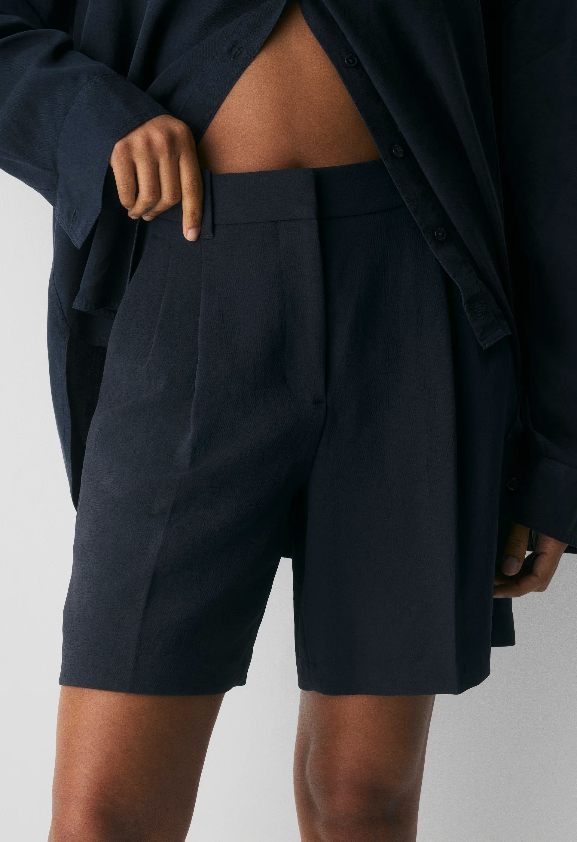 The Effortless Short™ Long - Crepette™ - DARK NIGHT NAVY