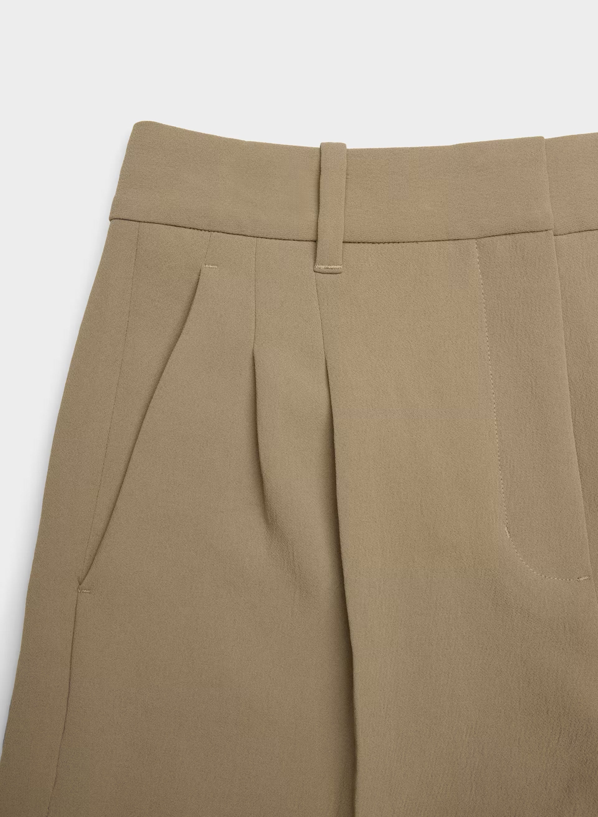 The Effortless Short™ Mini - Crepette™ - FOLIO TAUPE