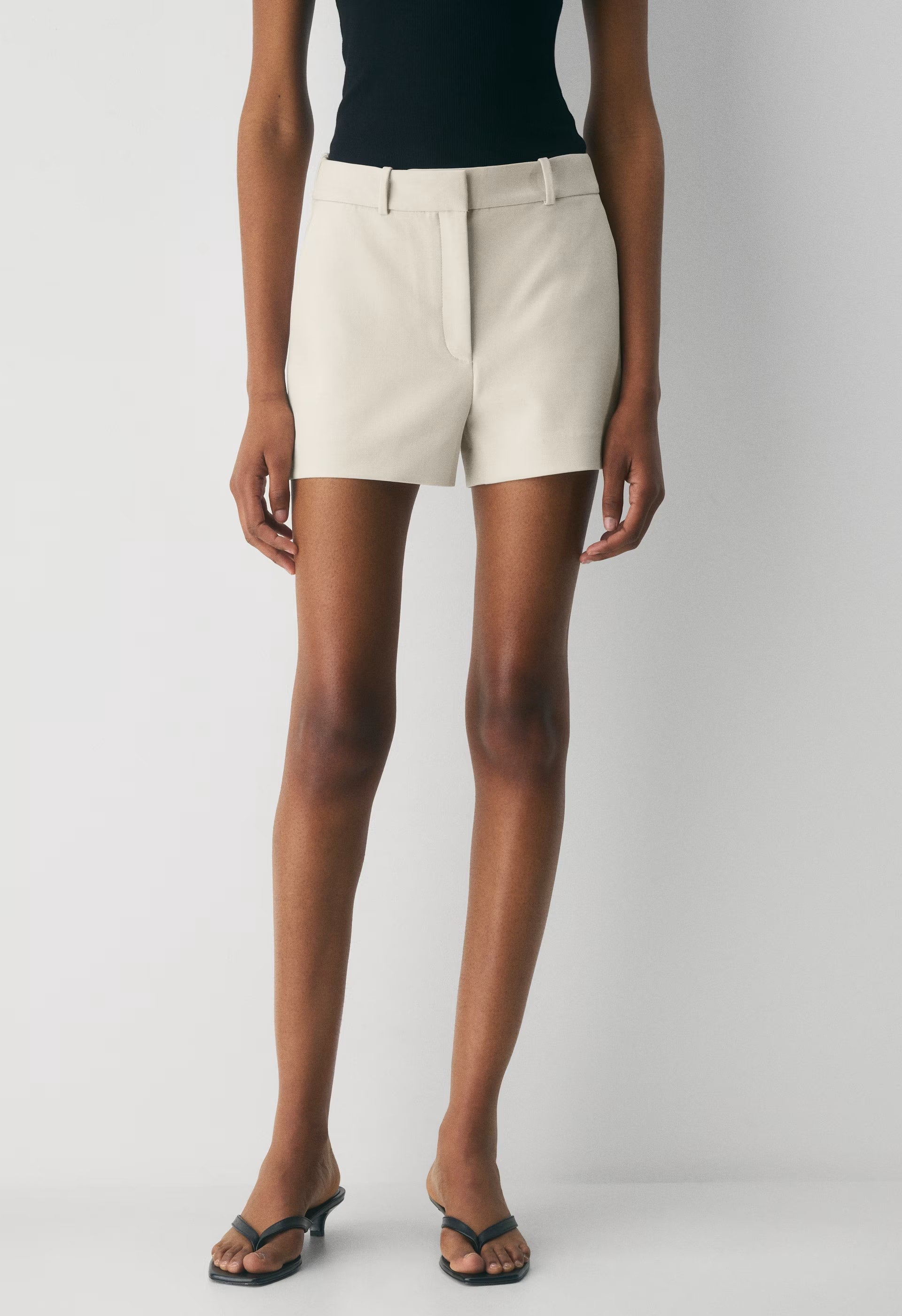 New Agency Mini Short - Eversential™ - METROPOLIS BEIGE