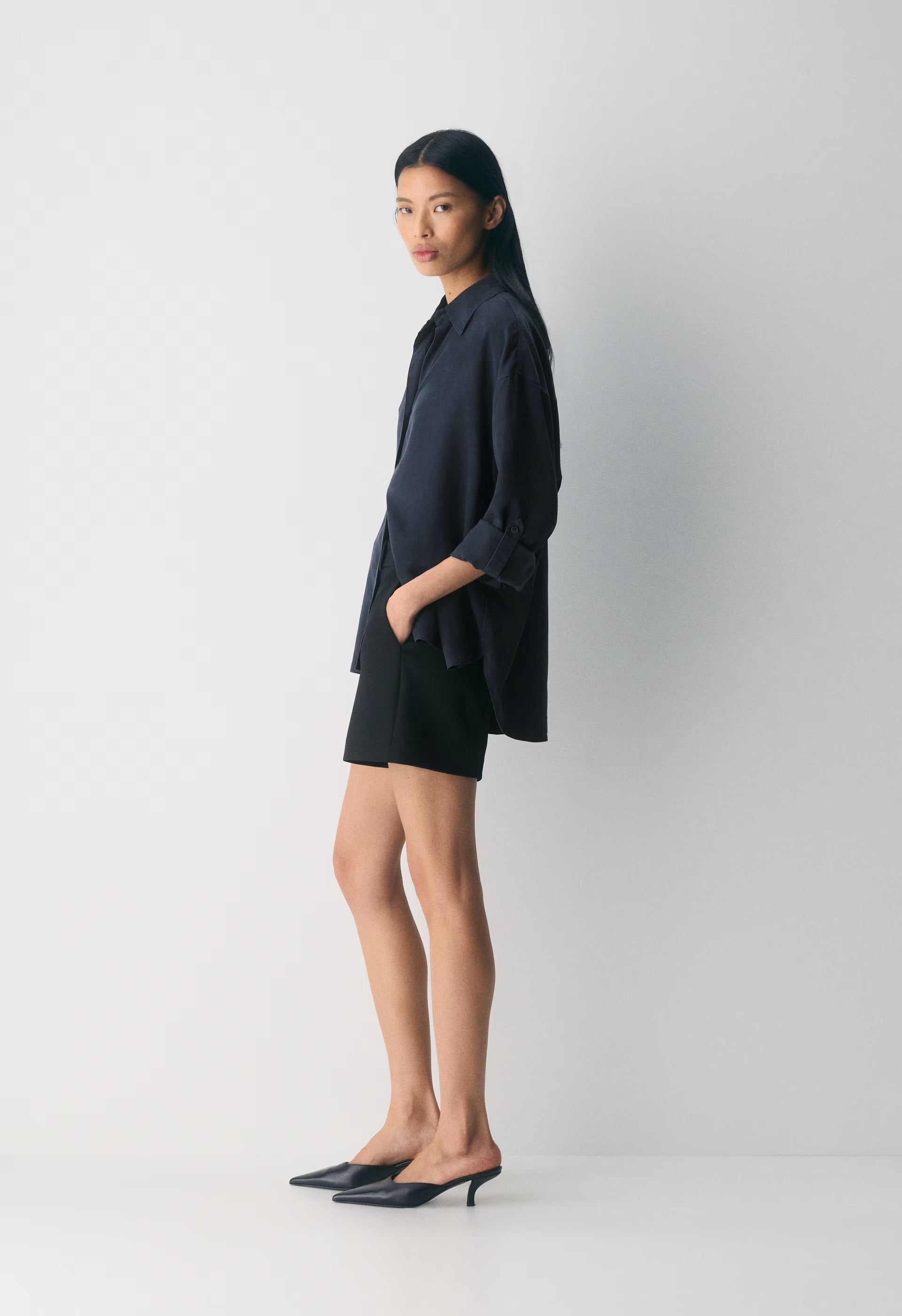 New Agency Mid-Thigh Short - Eversential™ - ADMIRAL